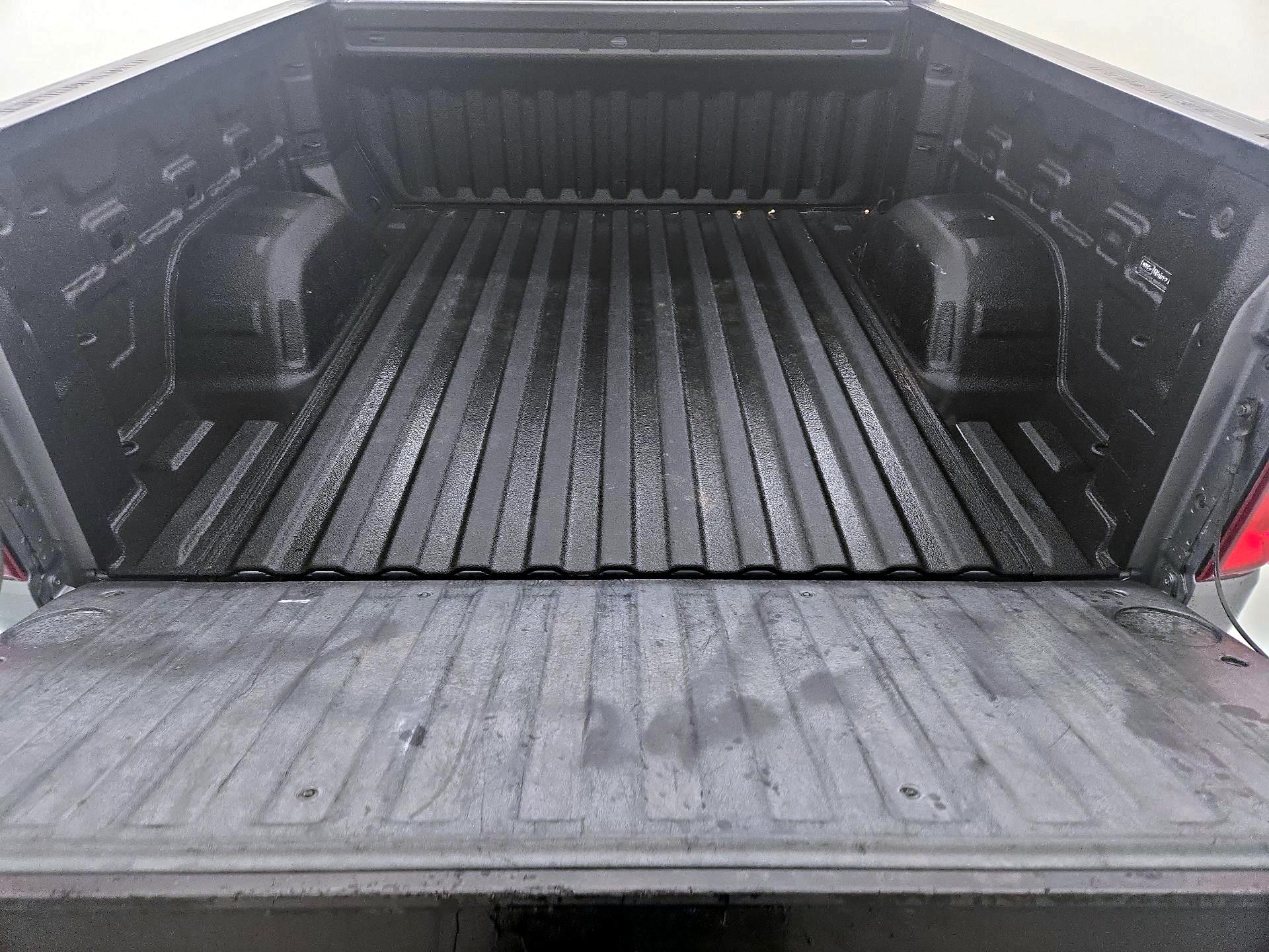 Thumbnail: 2019 Chevrolet Silverado 1500 - 20