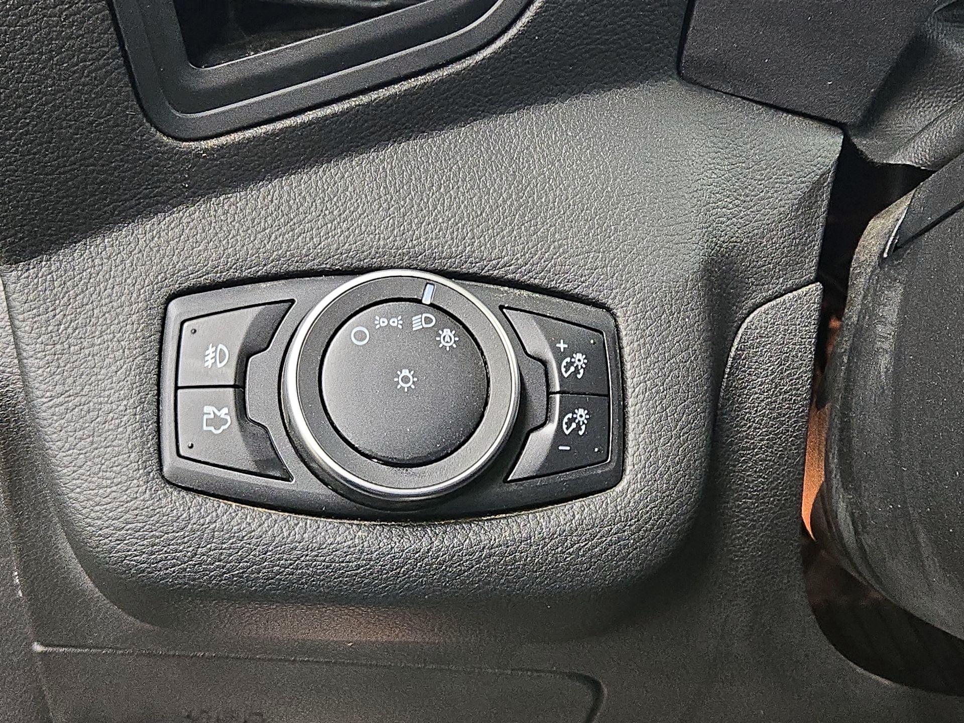 Thumbnail: 2016 Ford Escape - 13