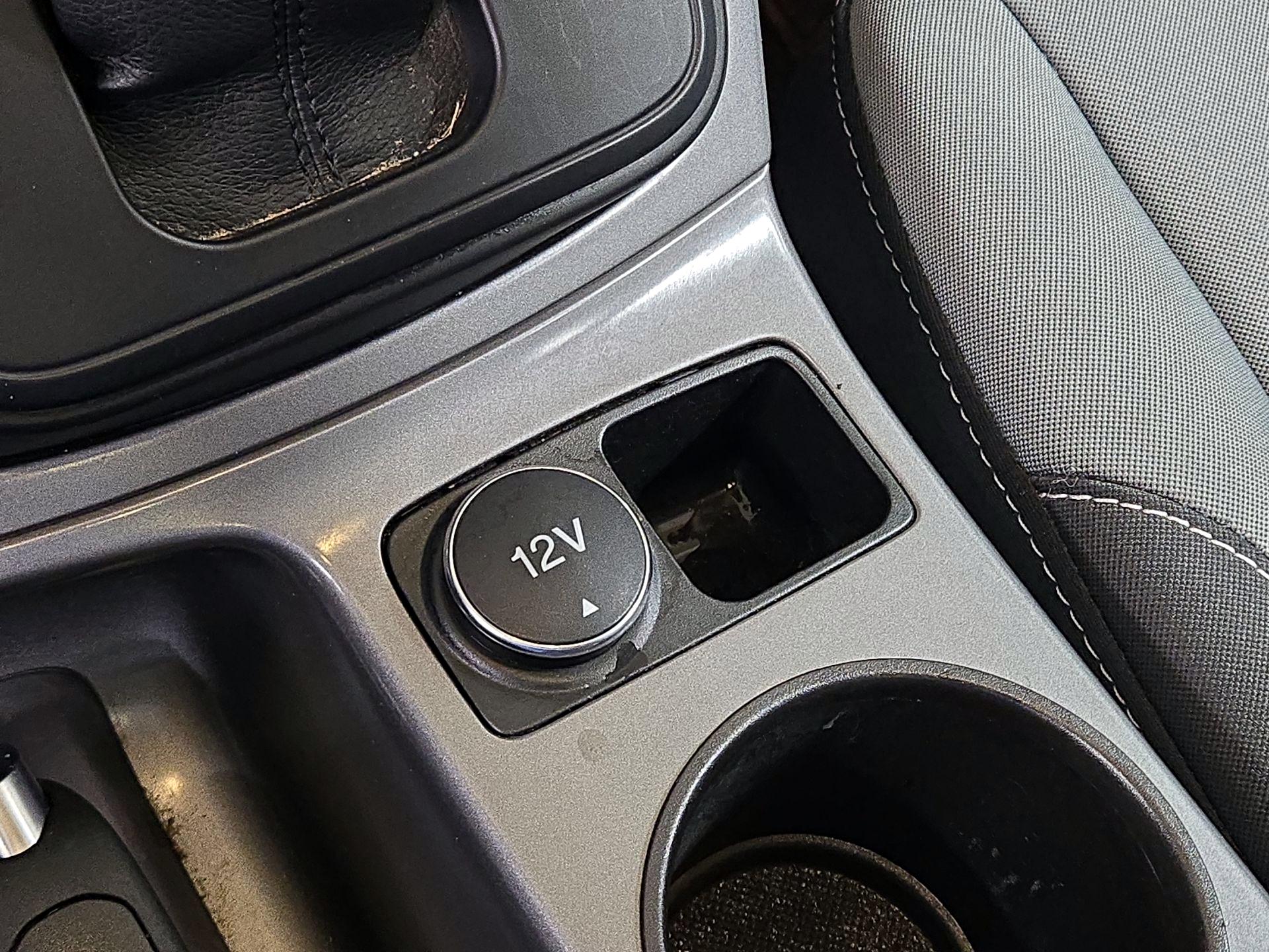 Thumbnail: 2016 Ford Escape - 19