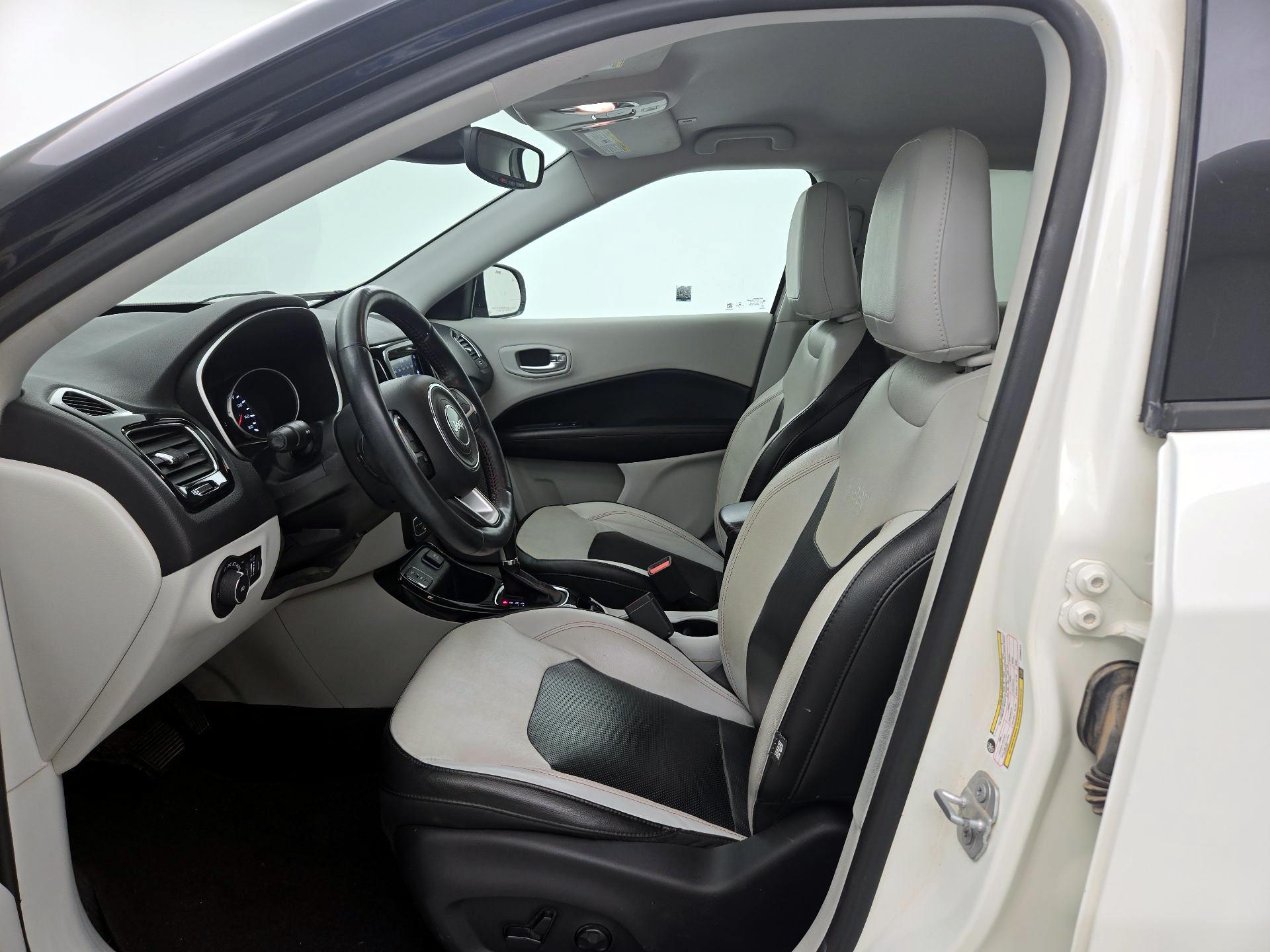 Thumbnail: 2018 Jeep Compass - 11