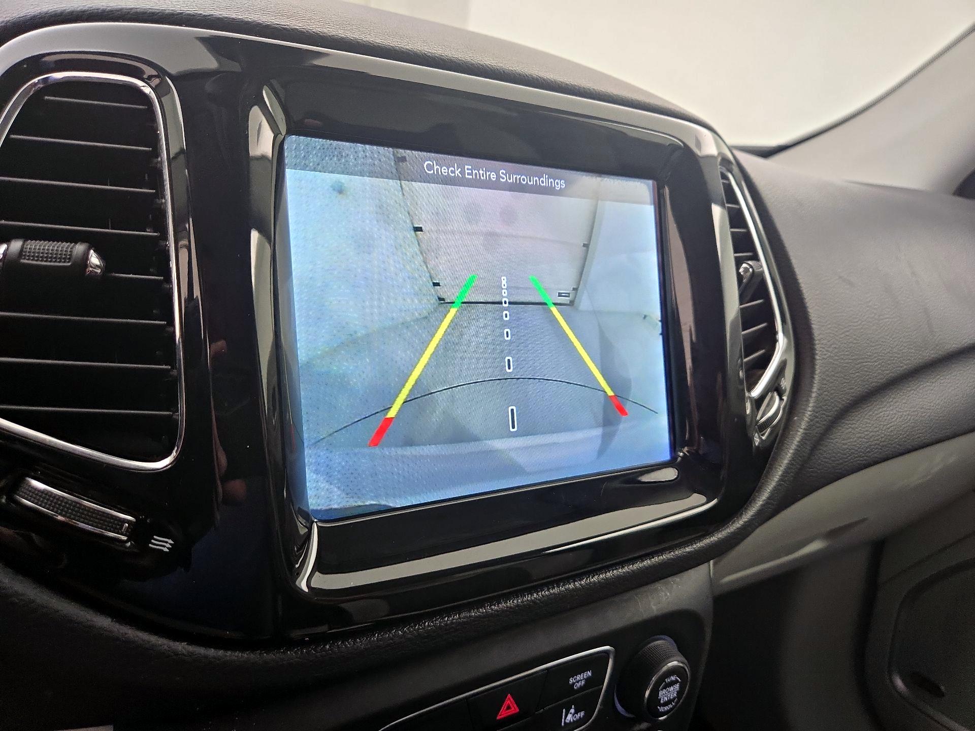 Thumbnail: 2018 Jeep Compass - 15