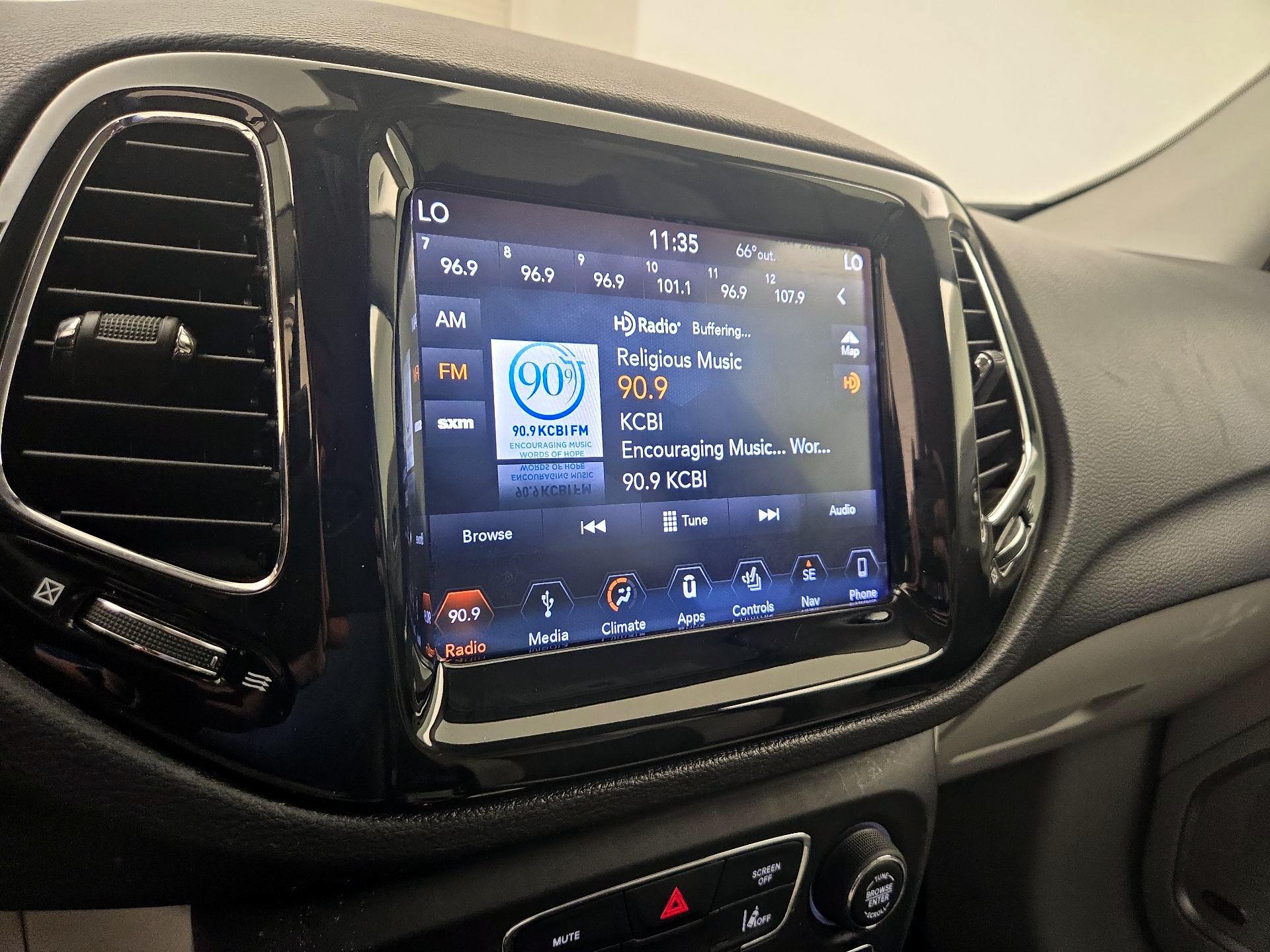 Thumbnail: 2018 Jeep Compass - 16