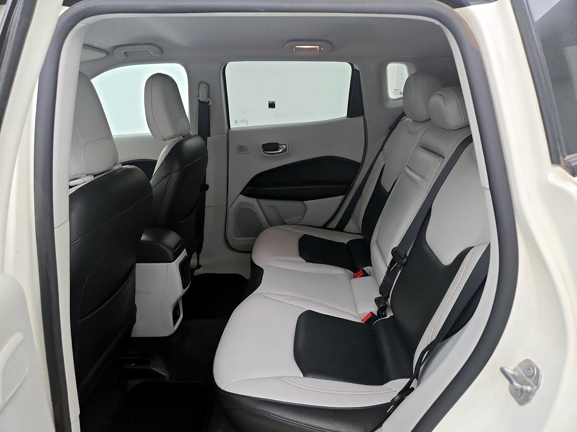 Thumbnail: 2018 Jeep Compass - 20