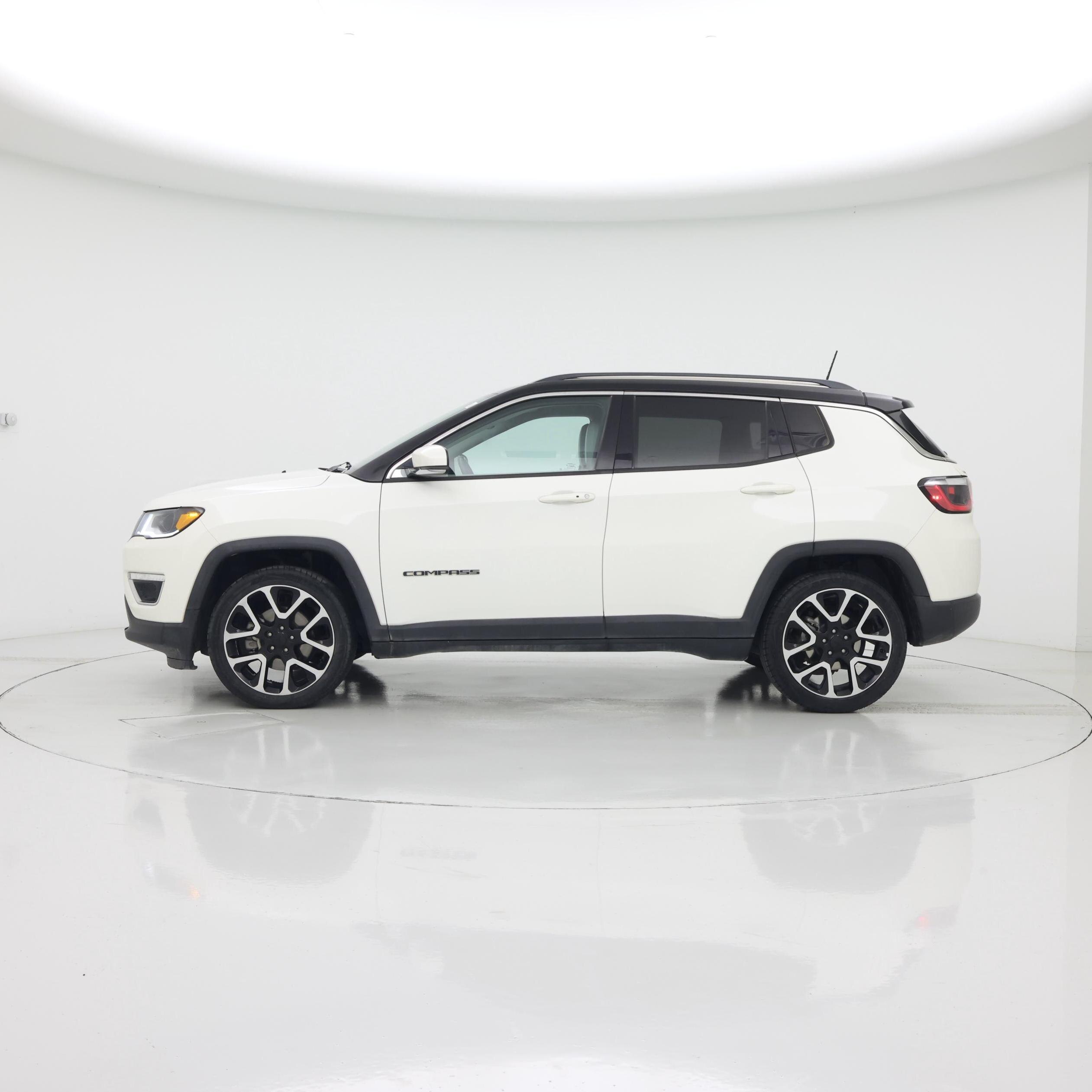 Thumbnail: 2018 Jeep Compass - 3