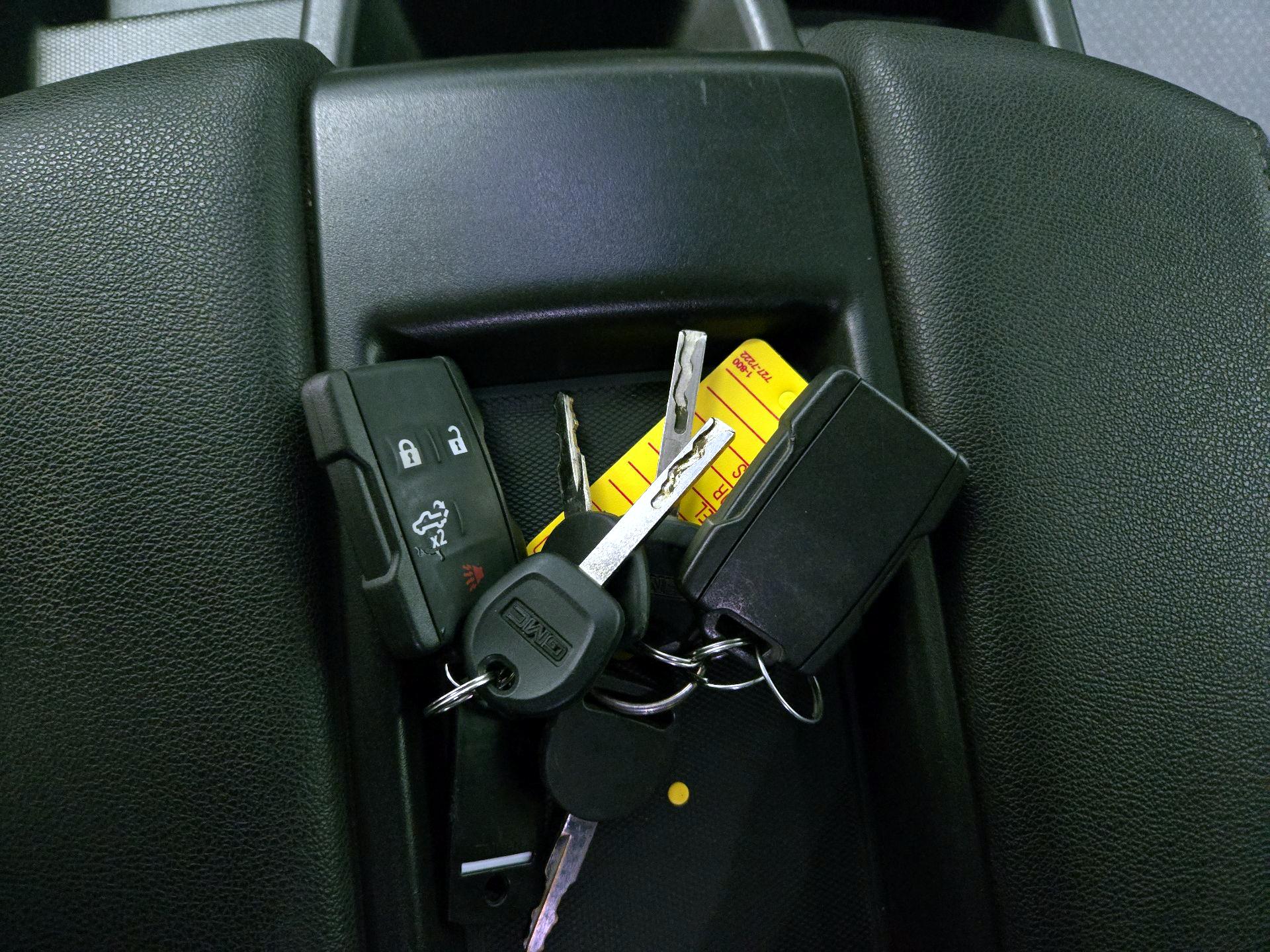 Thumbnail: 2023 GMC Sierra 3500 - 19