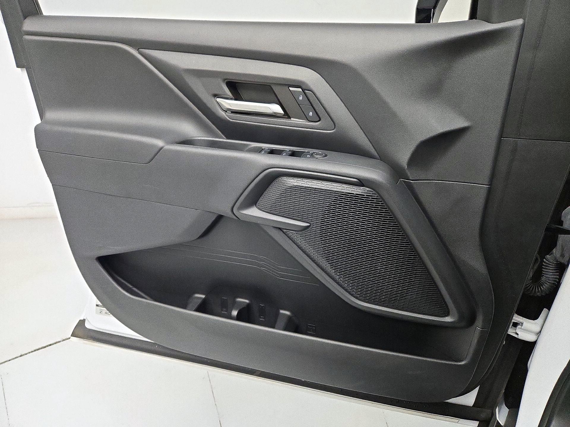 Thumbnail: 2024 Chevrolet Silverado EV - 12
