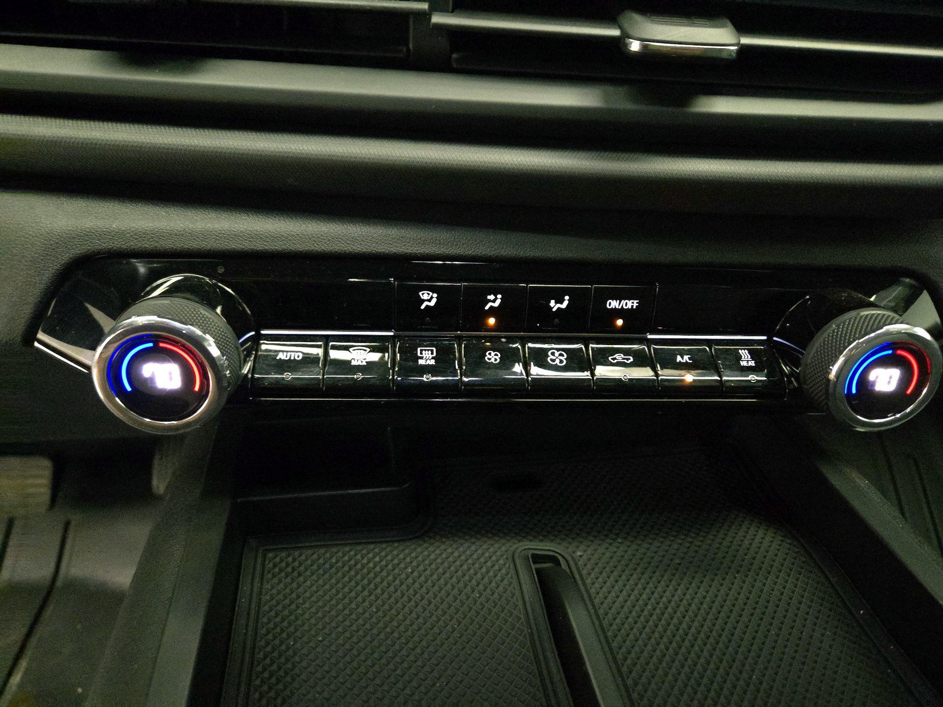 Thumbnail: 2024 Chevrolet Silverado EV - 16
