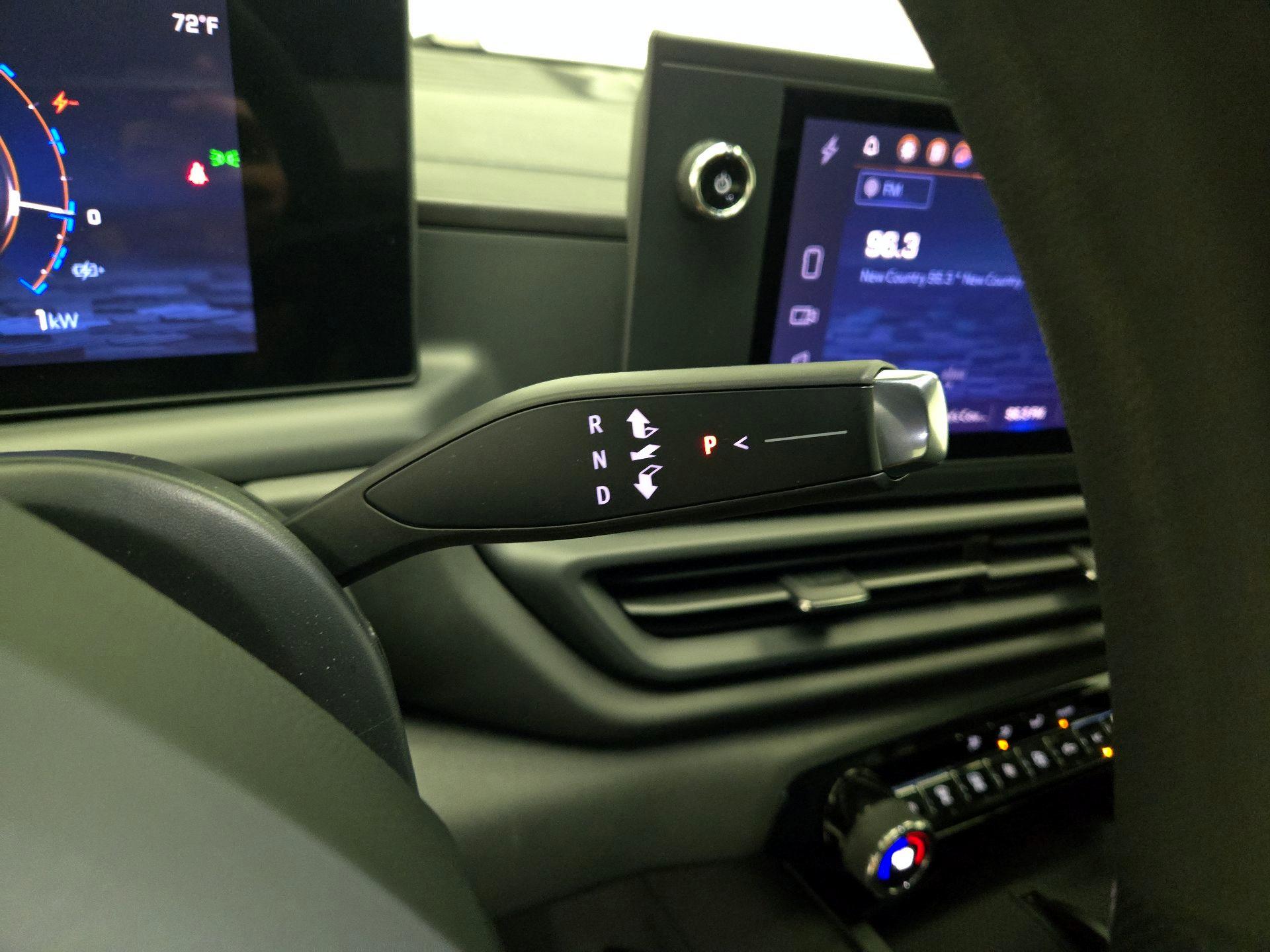 Thumbnail: 2024 Chevrolet Silverado EV - 17