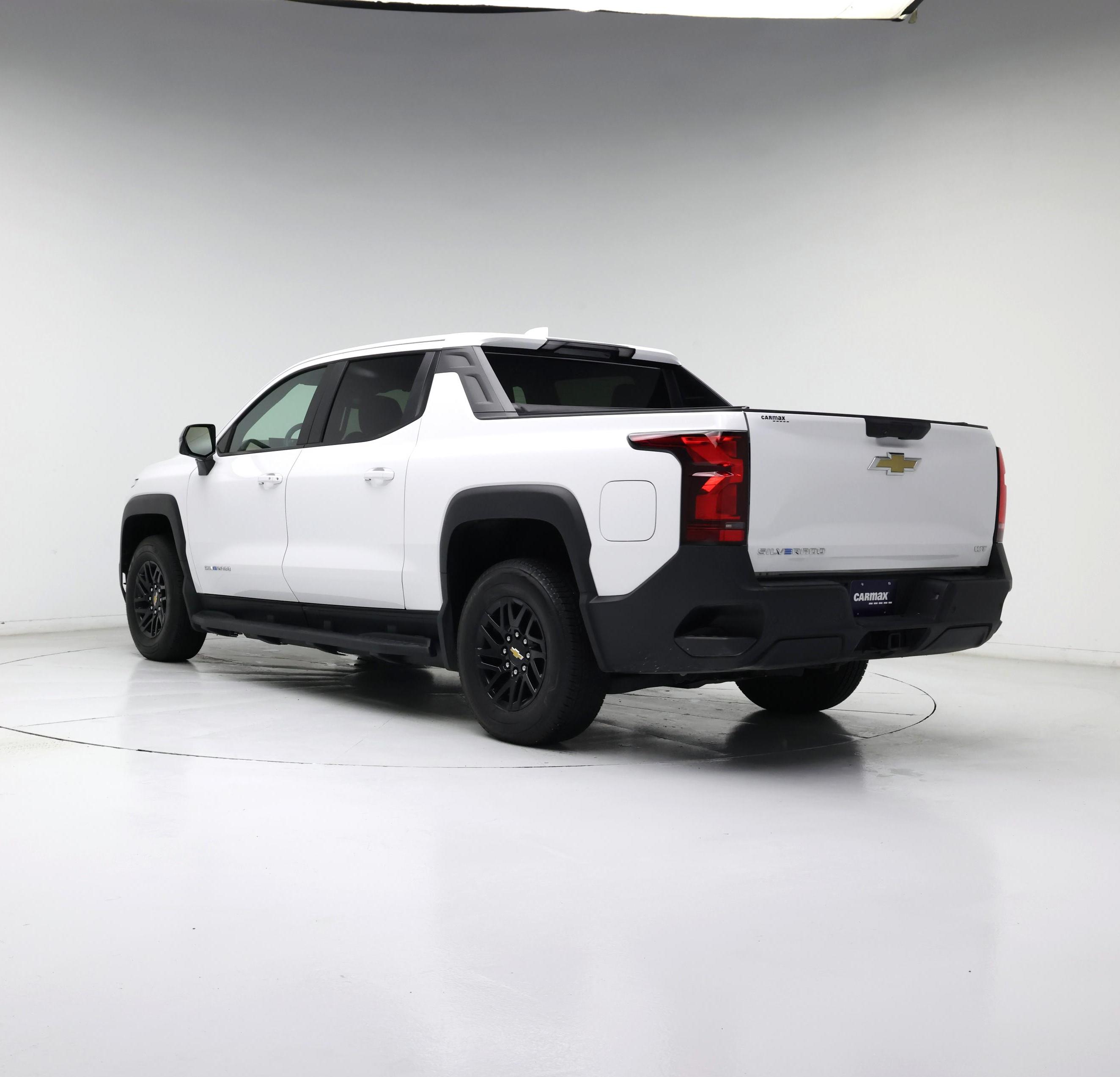 Thumbnail: 2024 Chevrolet Silverado EV - 2