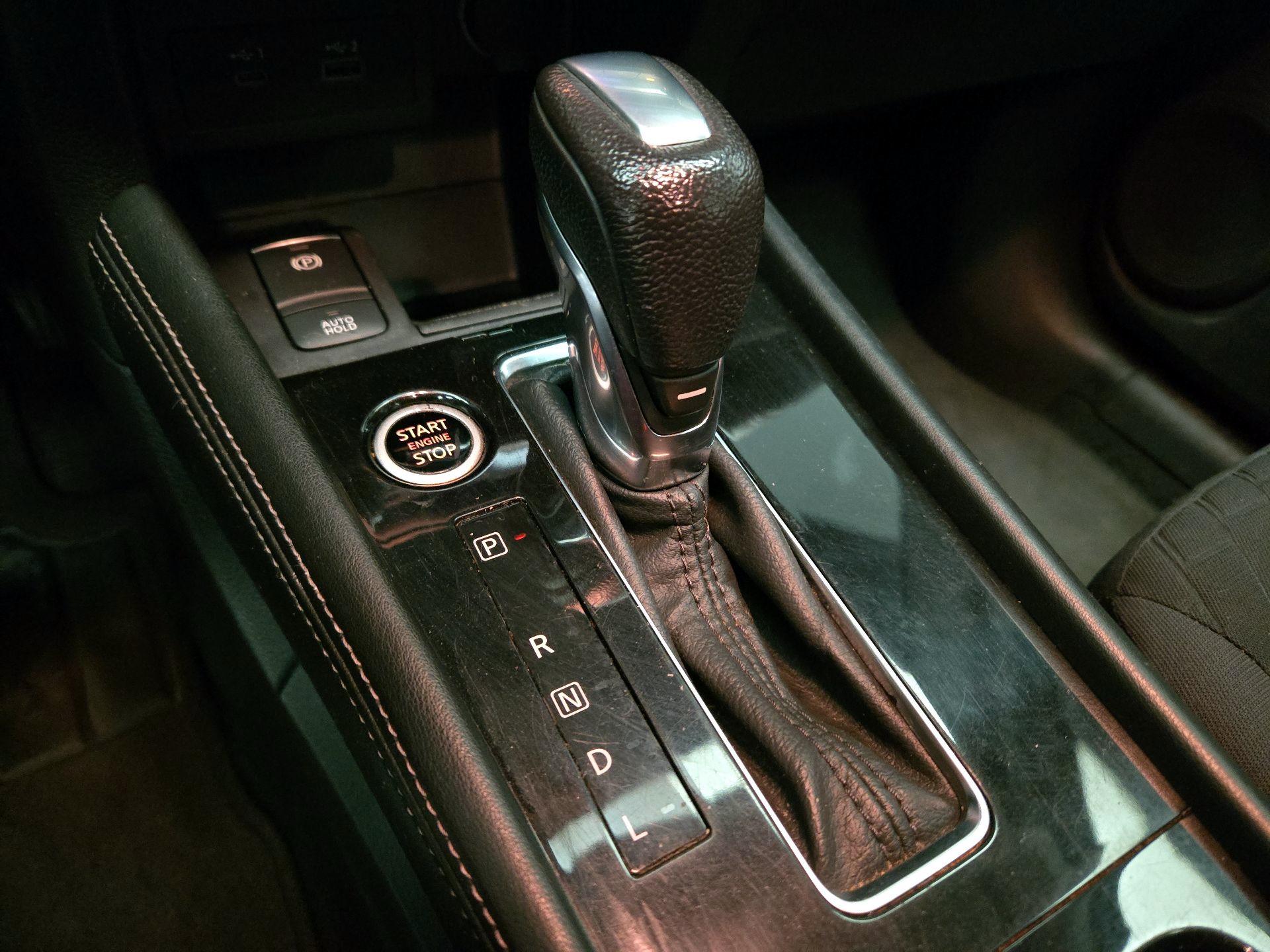 Thumbnail: 2021 Nissan Kicks - 16