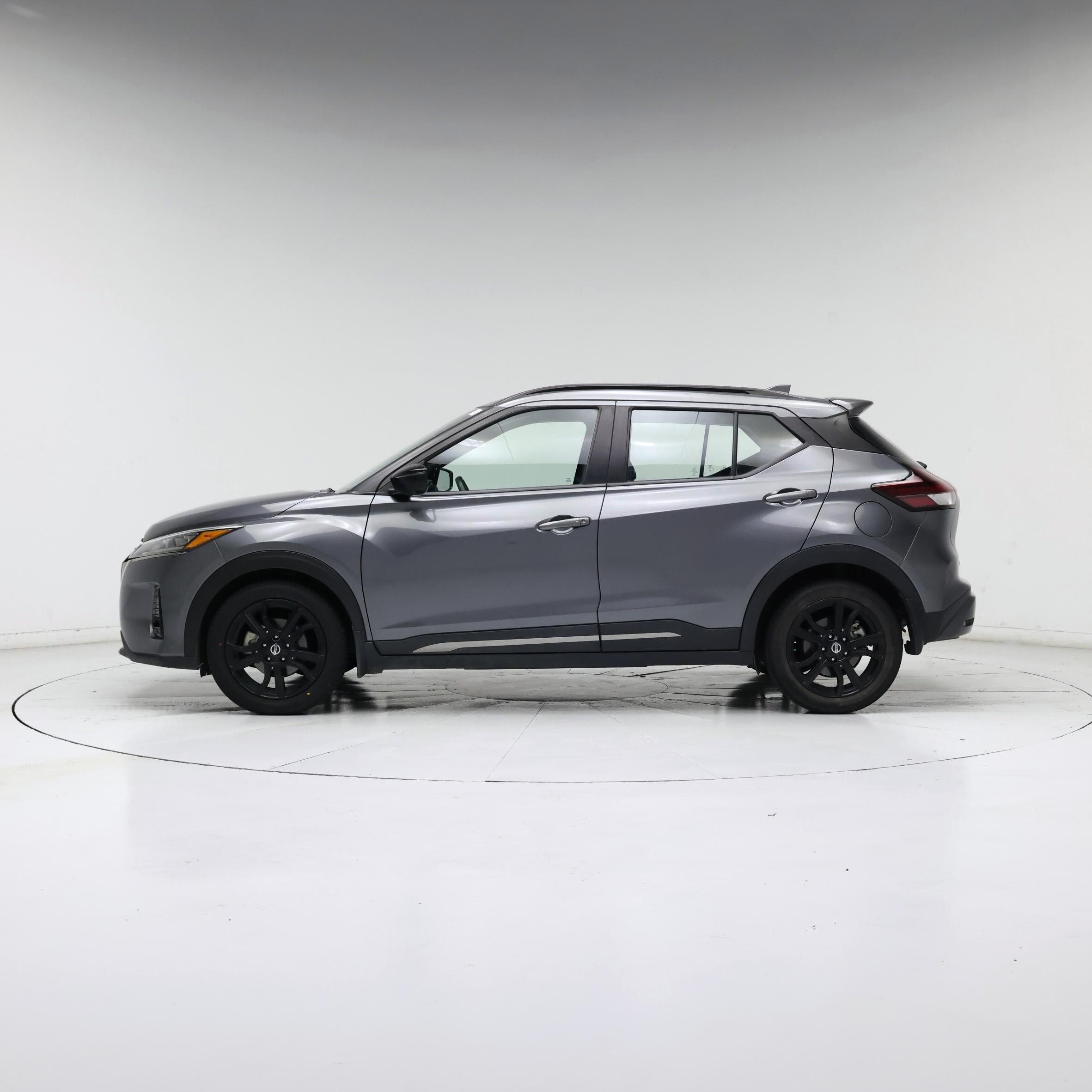 Thumbnail: 2021 Nissan Kicks - 3