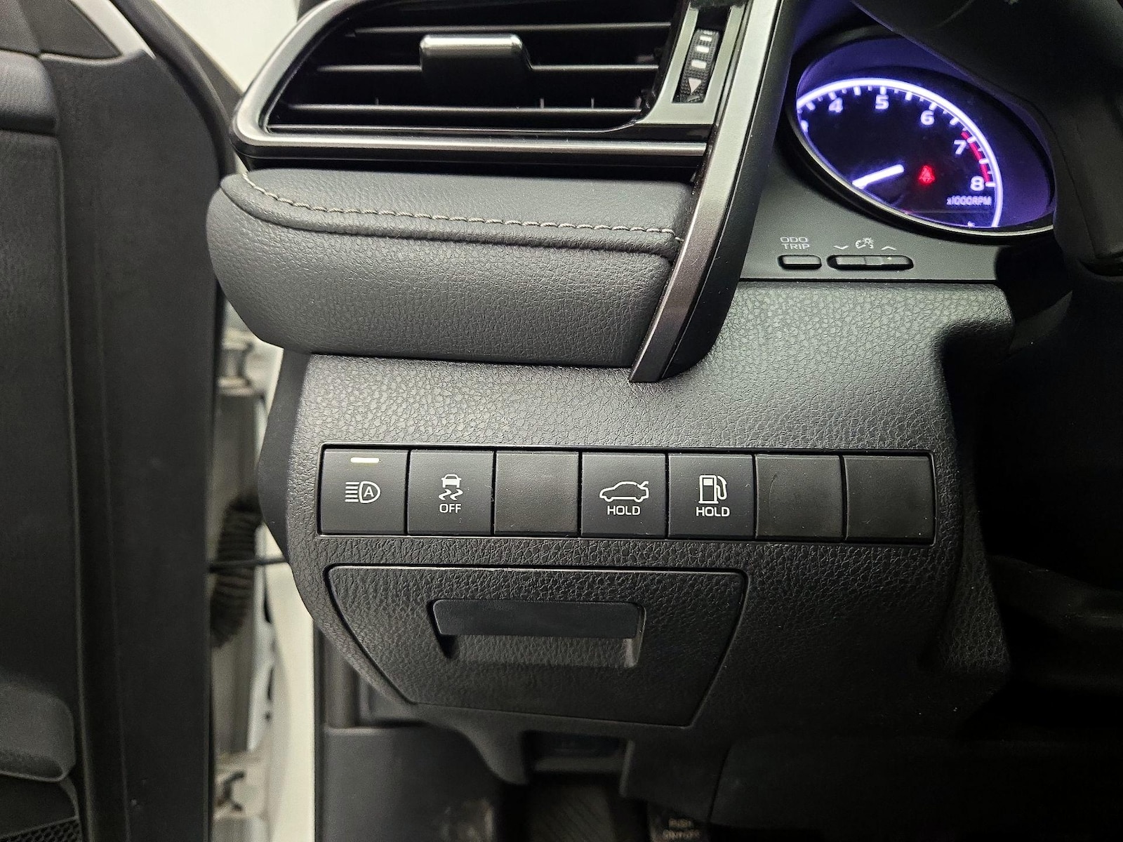 2023 Toyota Camry SE - Photo 14