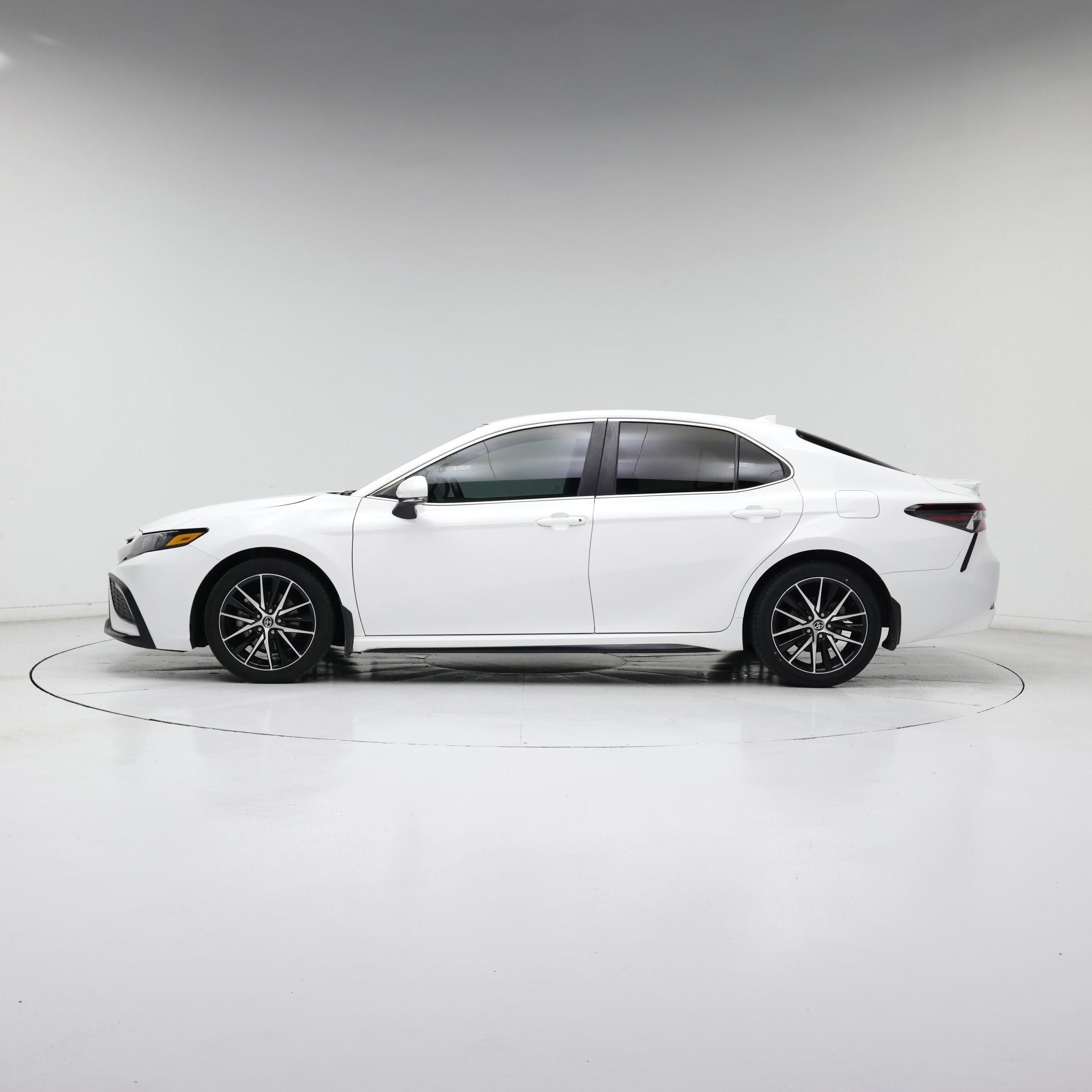Thumbnail: 2023 Toyota Camry - 3
