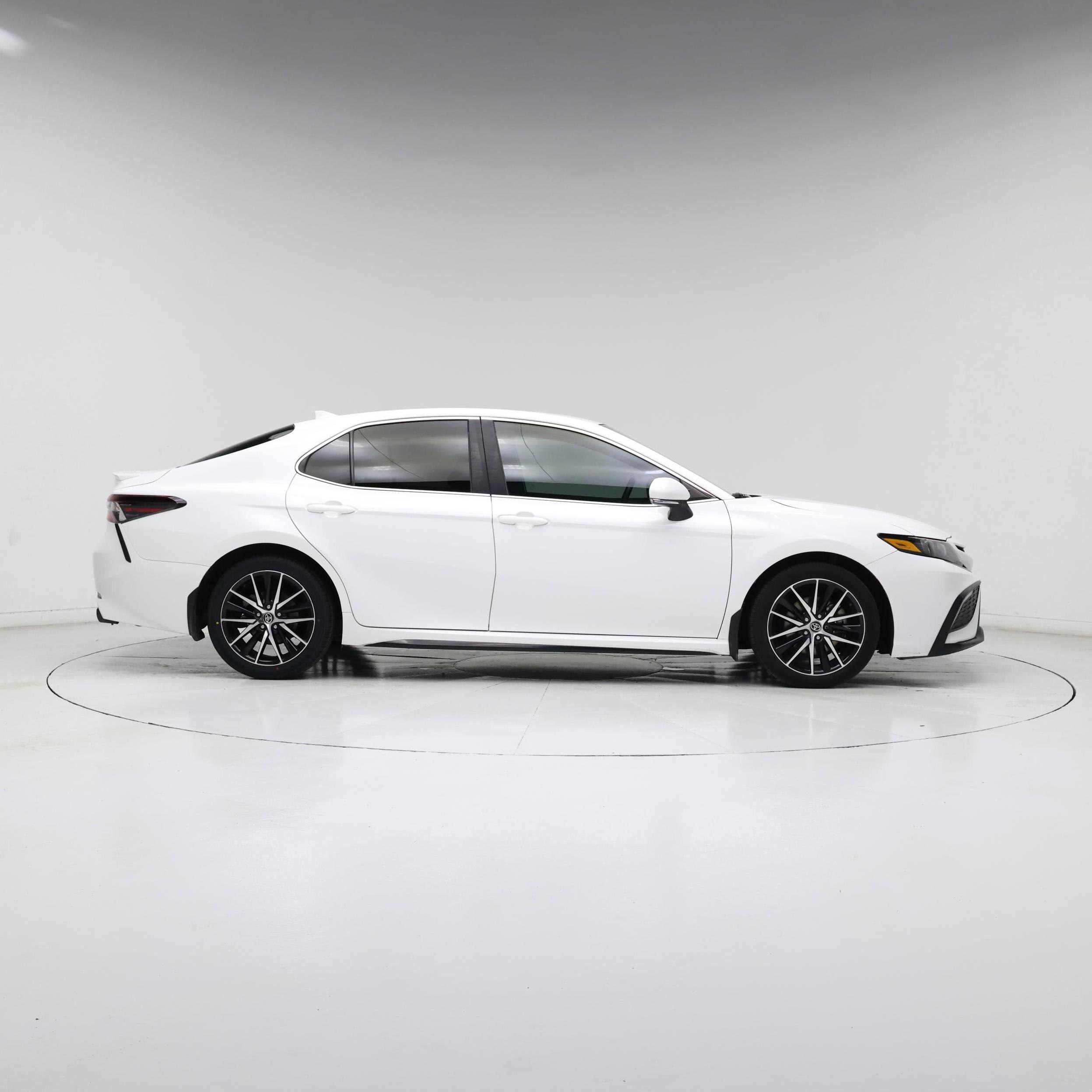 Thumbnail: 2023 Toyota Camry - 7