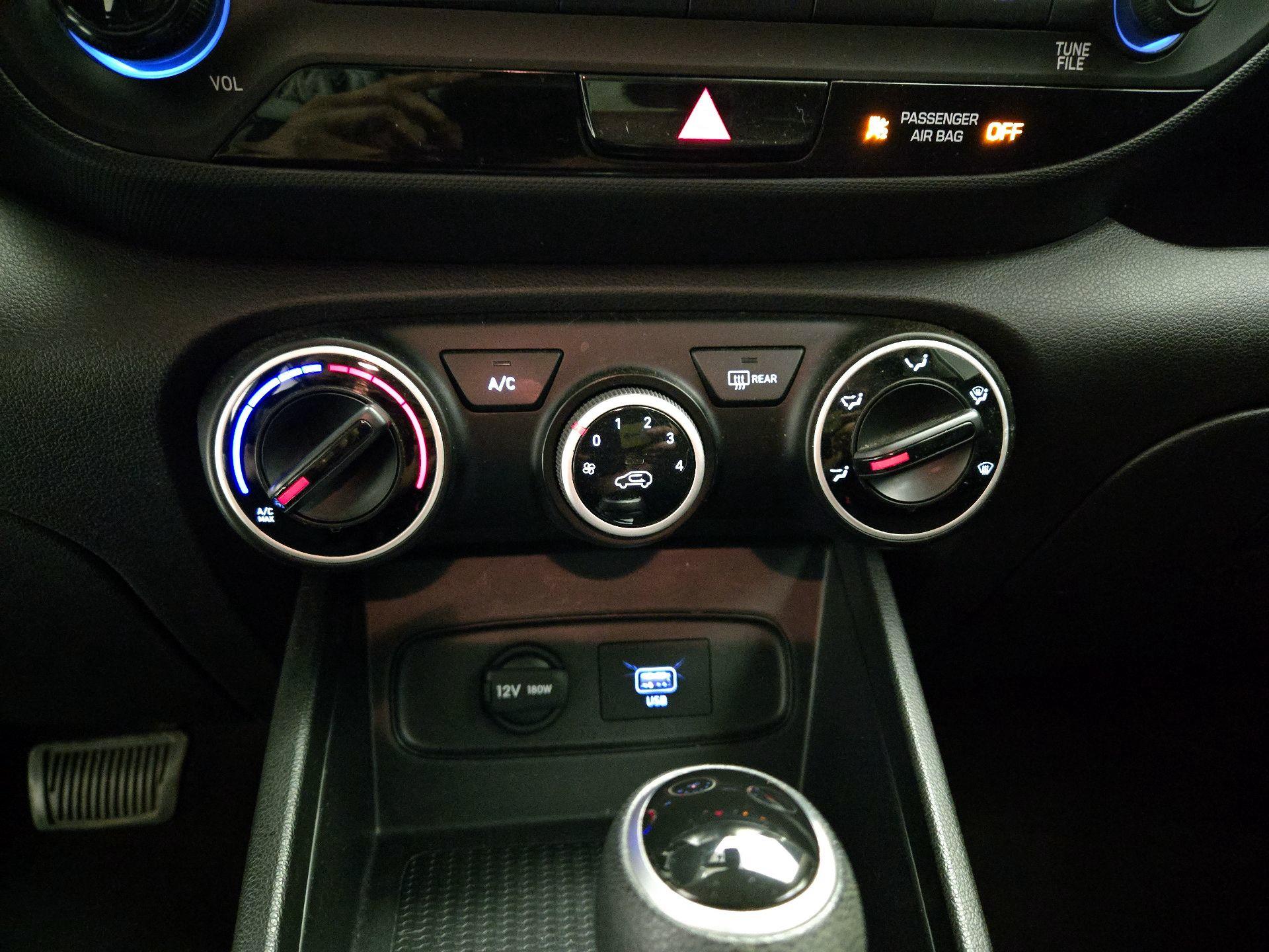 Thumbnail: 2021 Hyundai Venue - 15