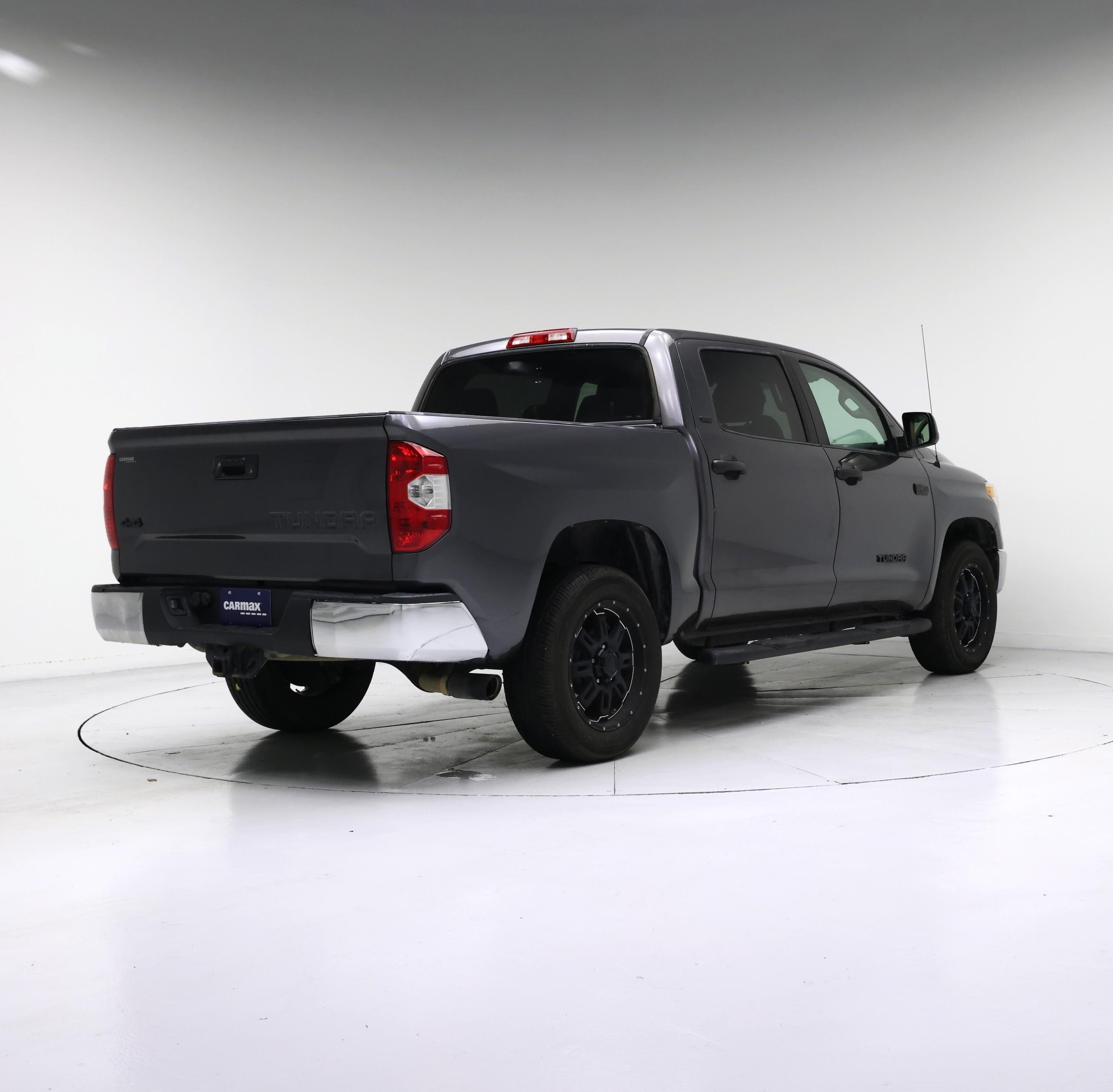 Thumbnail: 2017 Toyota Tundra - 8