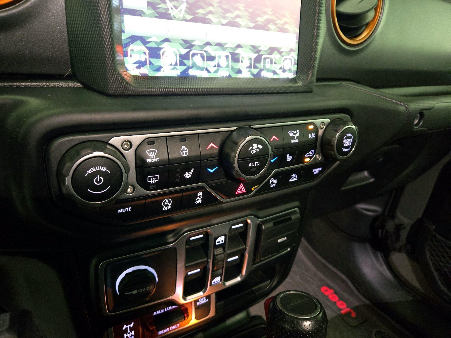 Thumbnail: 2021 Jeep Gladiator - 17