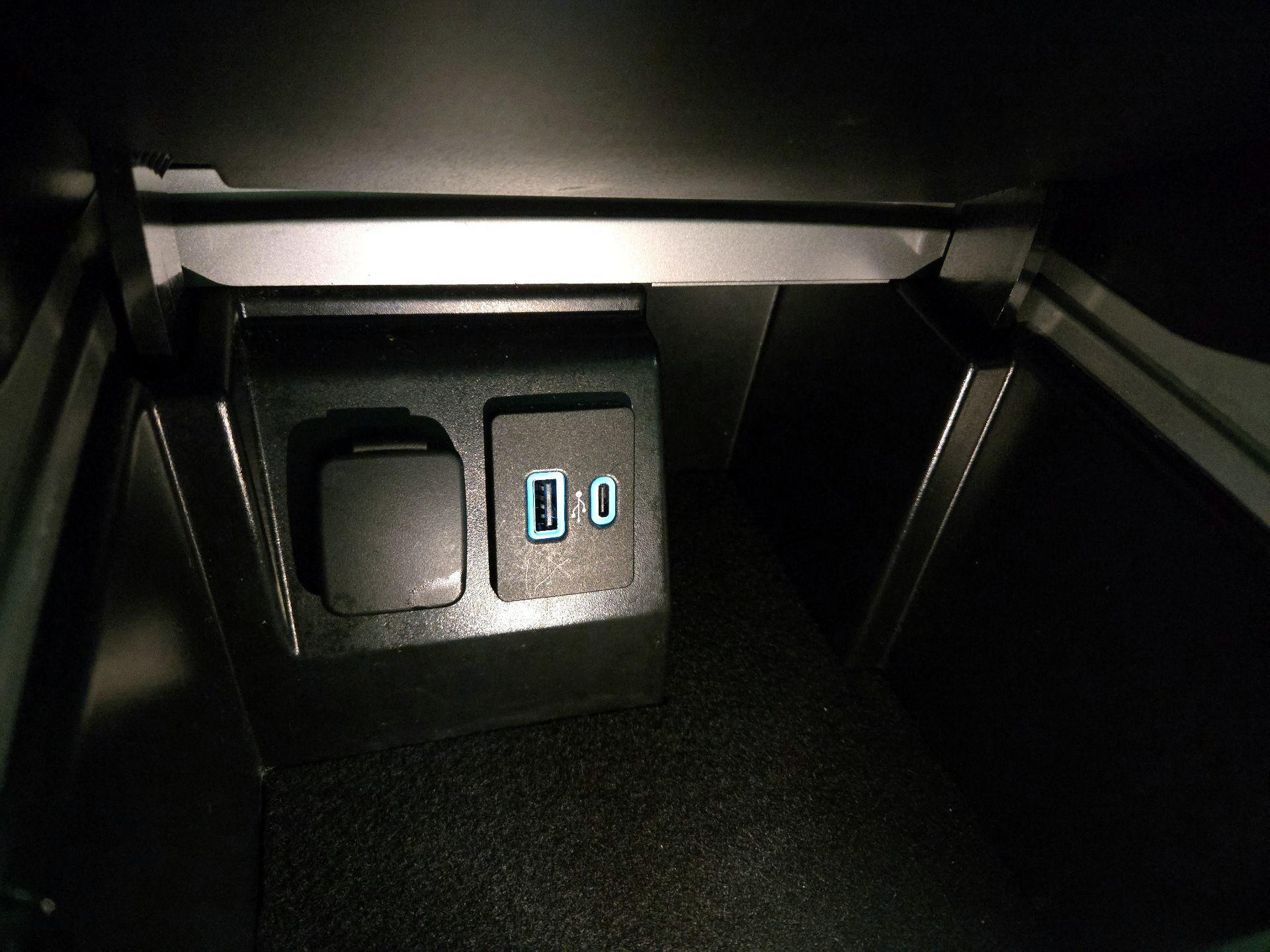 Thumbnail: 2024 Ford Explorer - 18