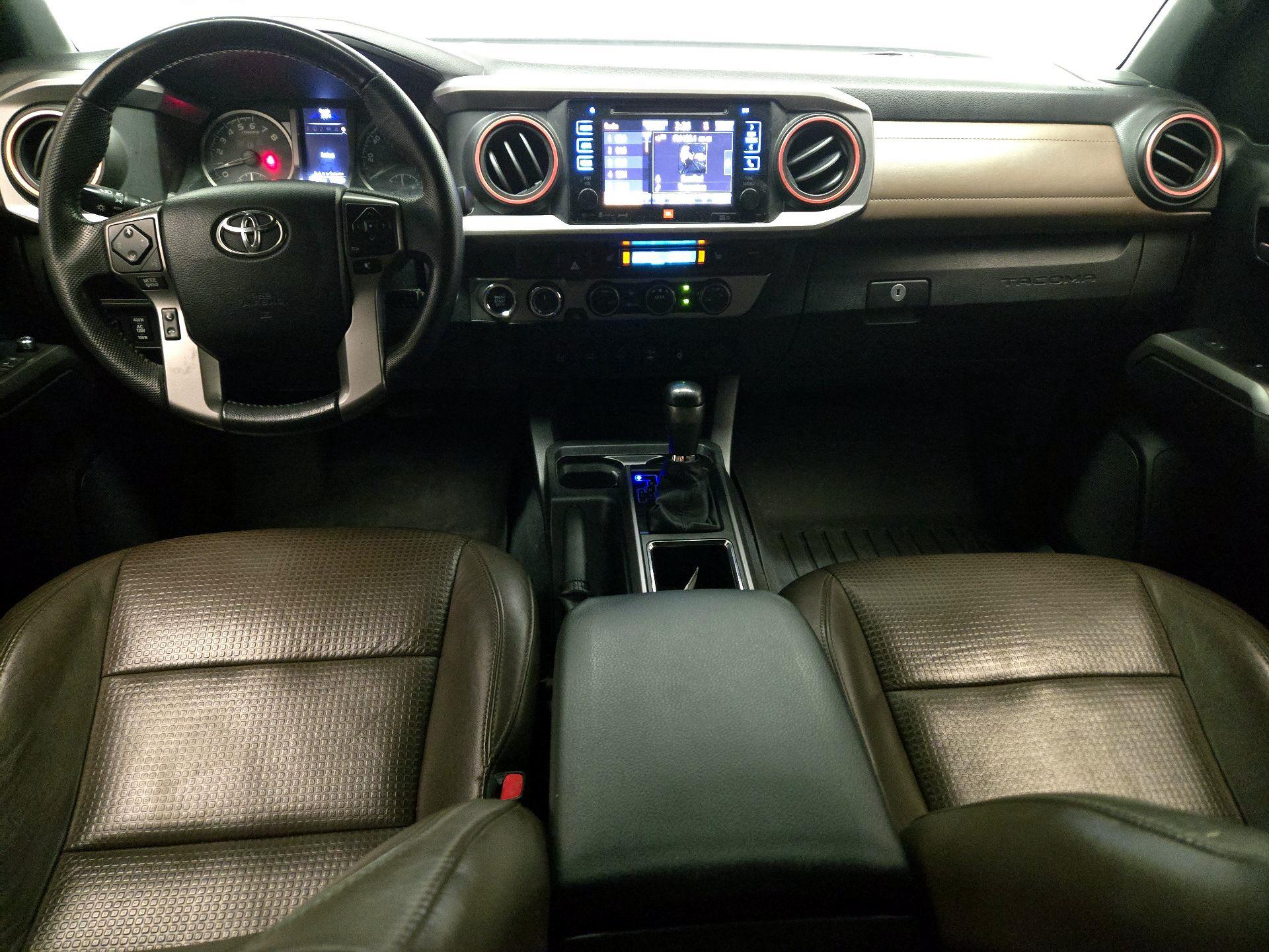 Thumbnail: 2016 Toyota Tacoma - 9