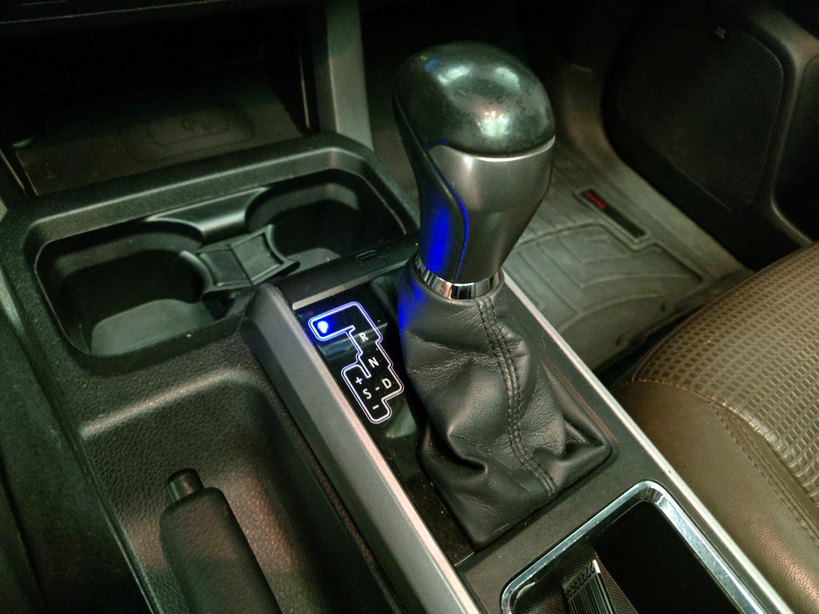 2016 Toyota Tacoma Limited - Photo 18
