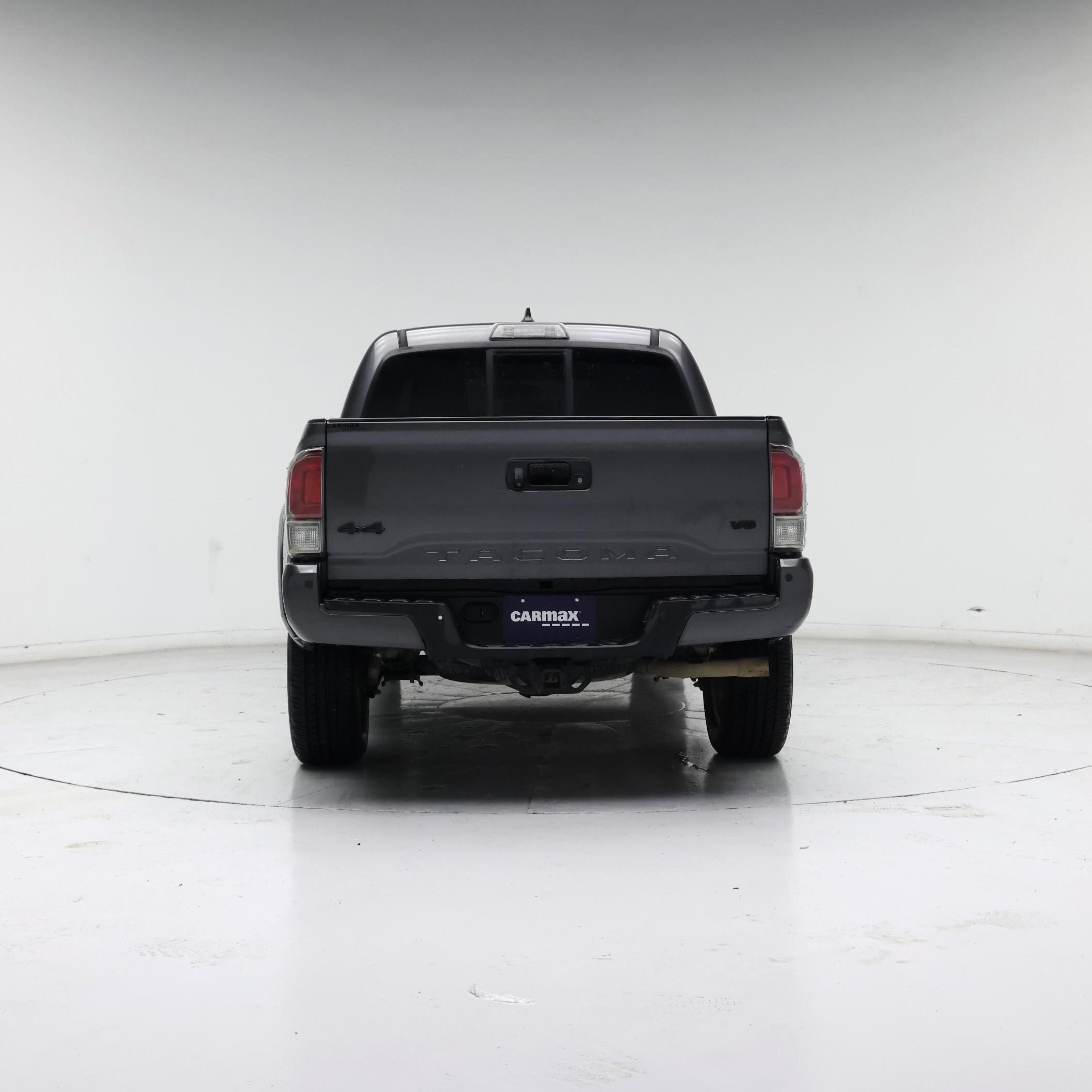 Thumbnail: 2016 Toyota Tacoma - 6