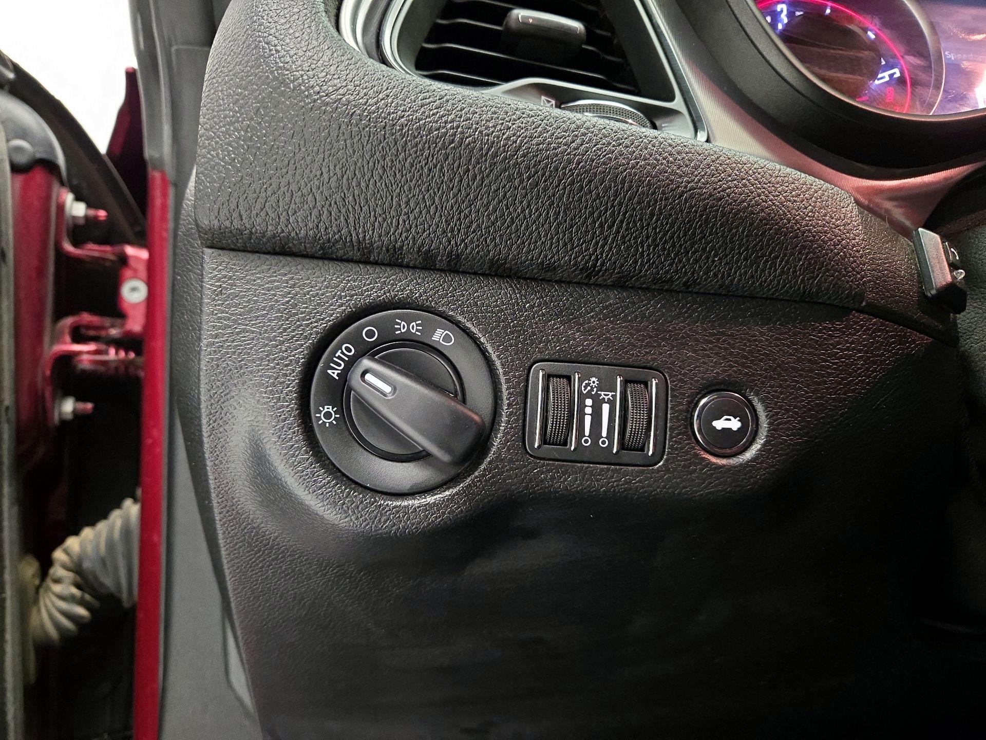 Thumbnail: 2019 Dodge Challenger - 13