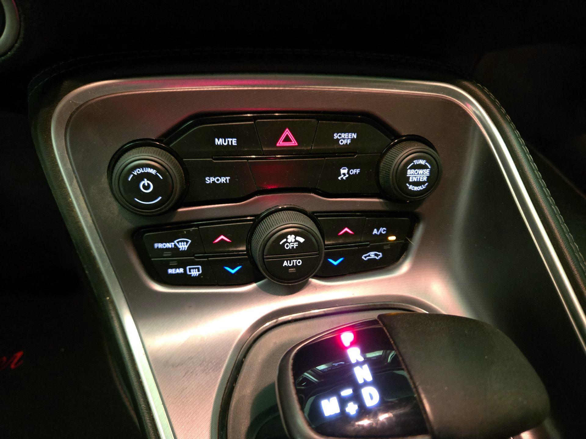 Thumbnail: 2019 Dodge Challenger - 16