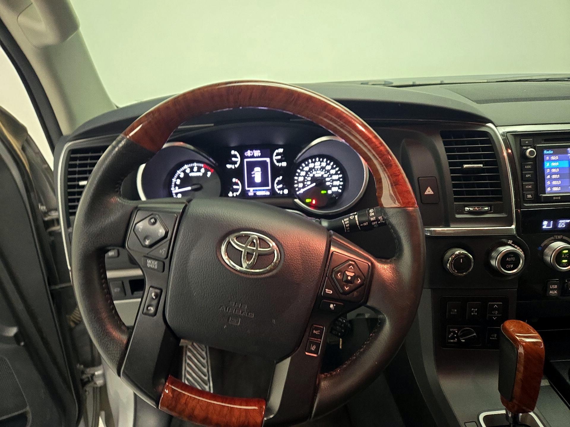 Thumbnail: 2019 Toyota Sequoia - 10