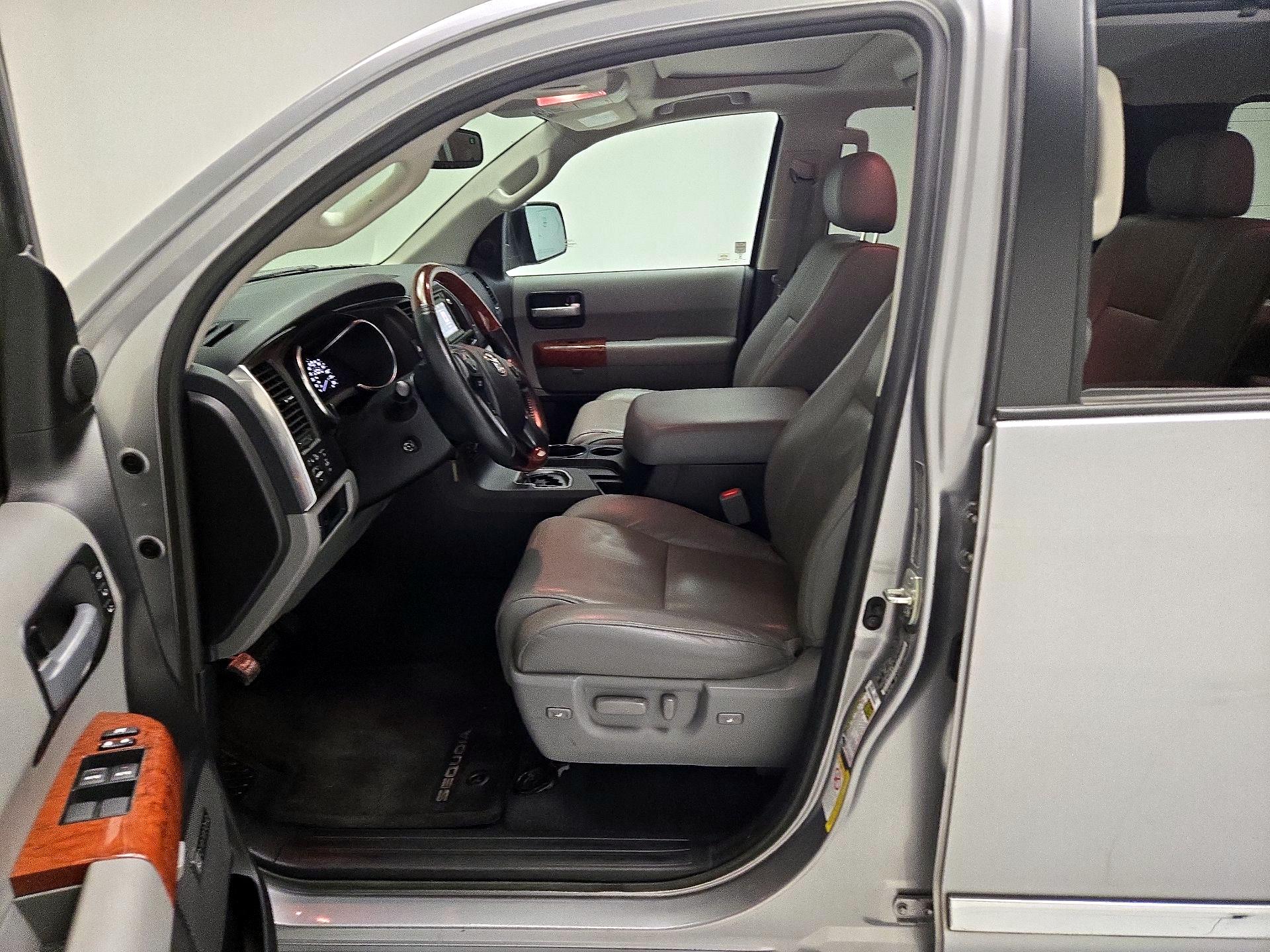 Thumbnail: 2019 Toyota Sequoia - 11