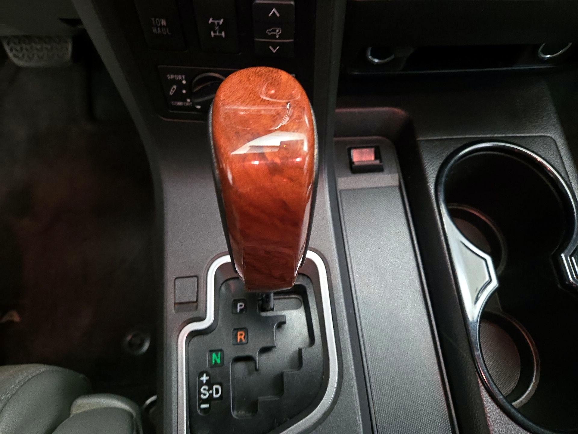 Thumbnail: 2019 Toyota Sequoia - 17