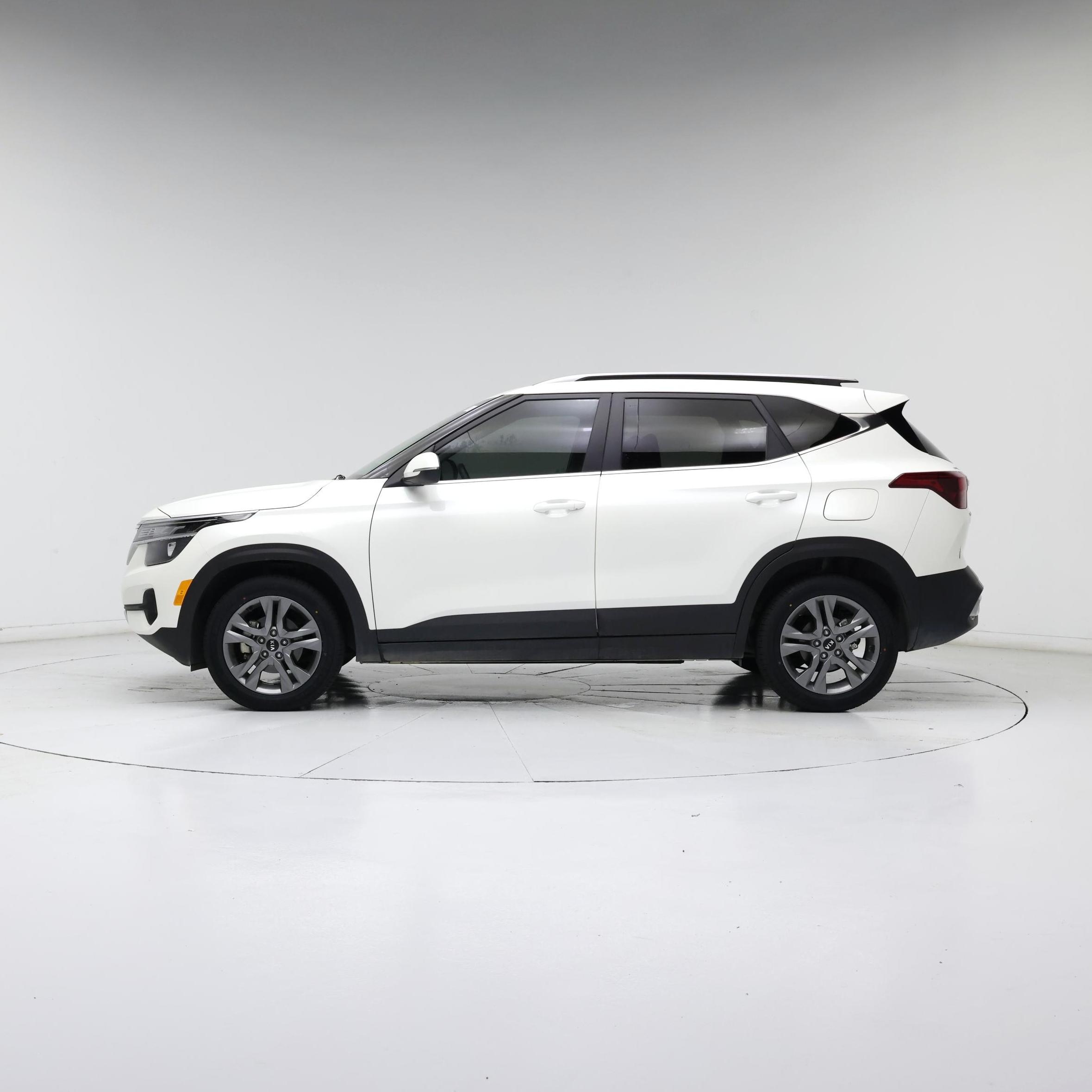 Thumbnail: 2021 Kia Seltos - 3