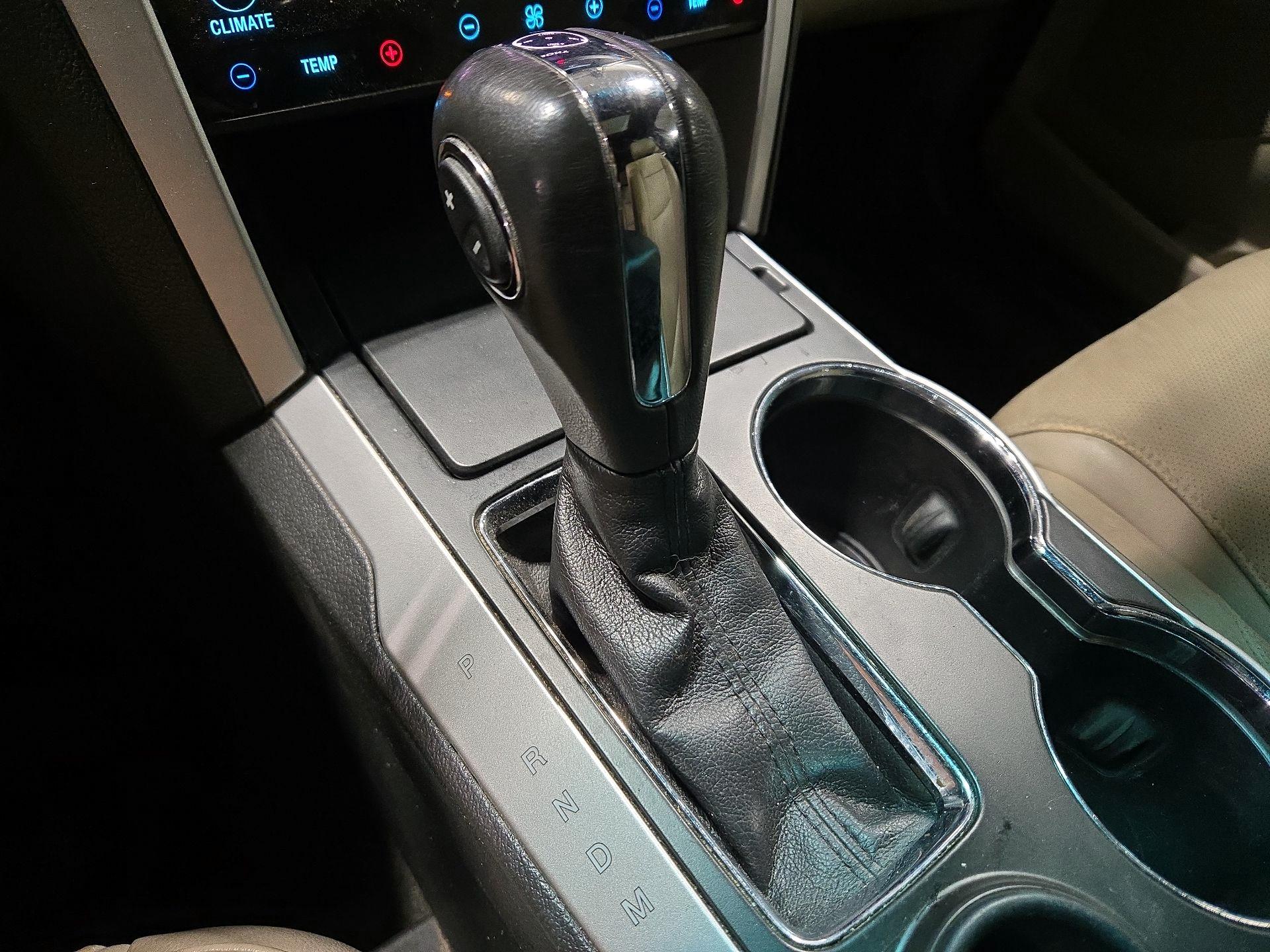 Thumbnail: 2015 Ford Explorer - 17