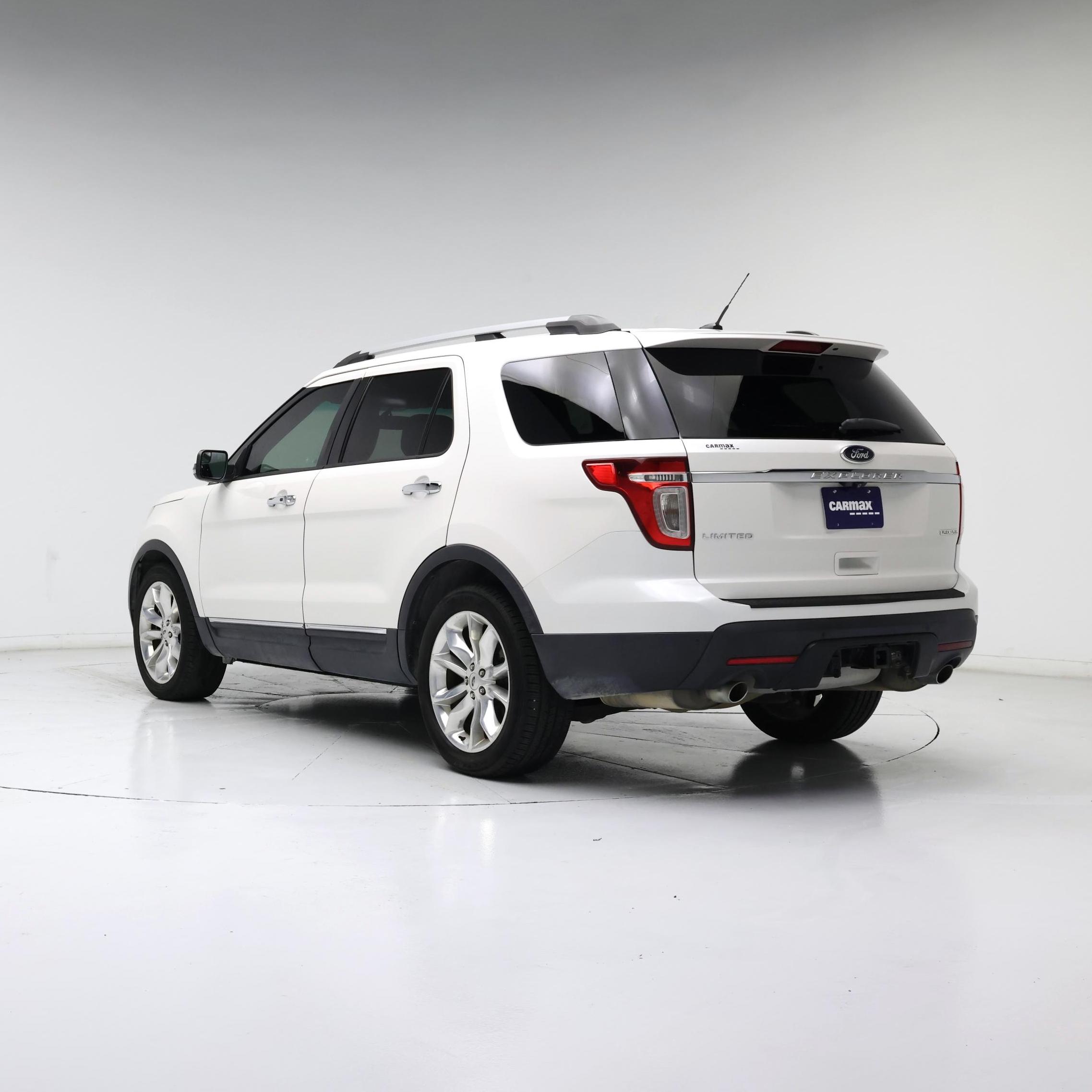 Thumbnail: 2015 Ford Explorer - 2