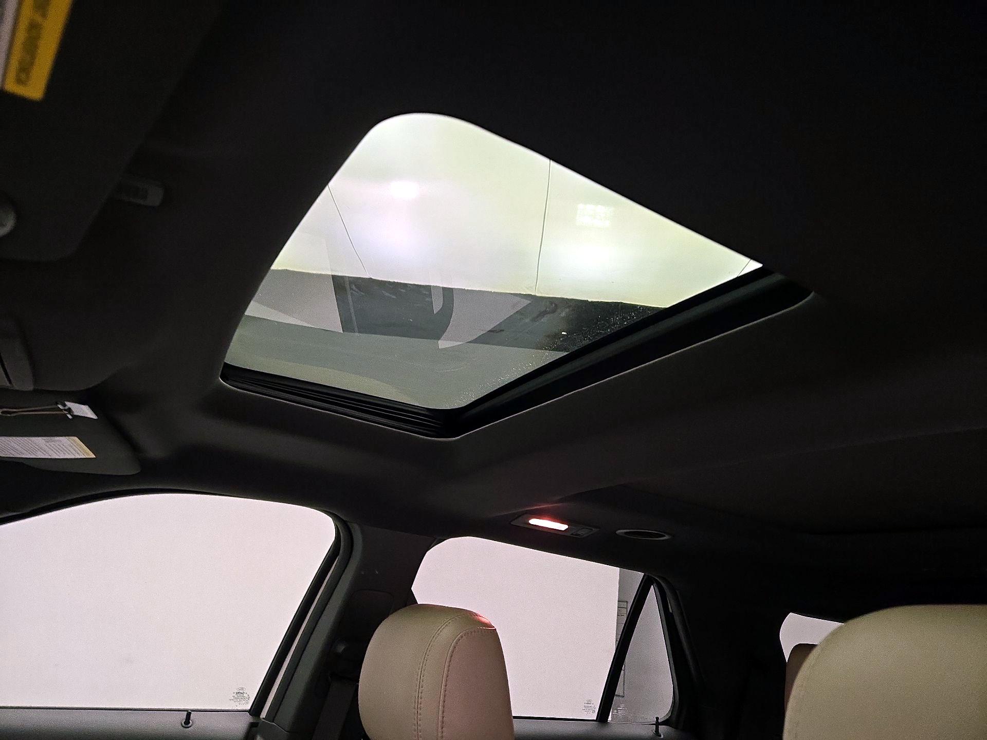 Thumbnail: 2015 Ford Explorer - 19