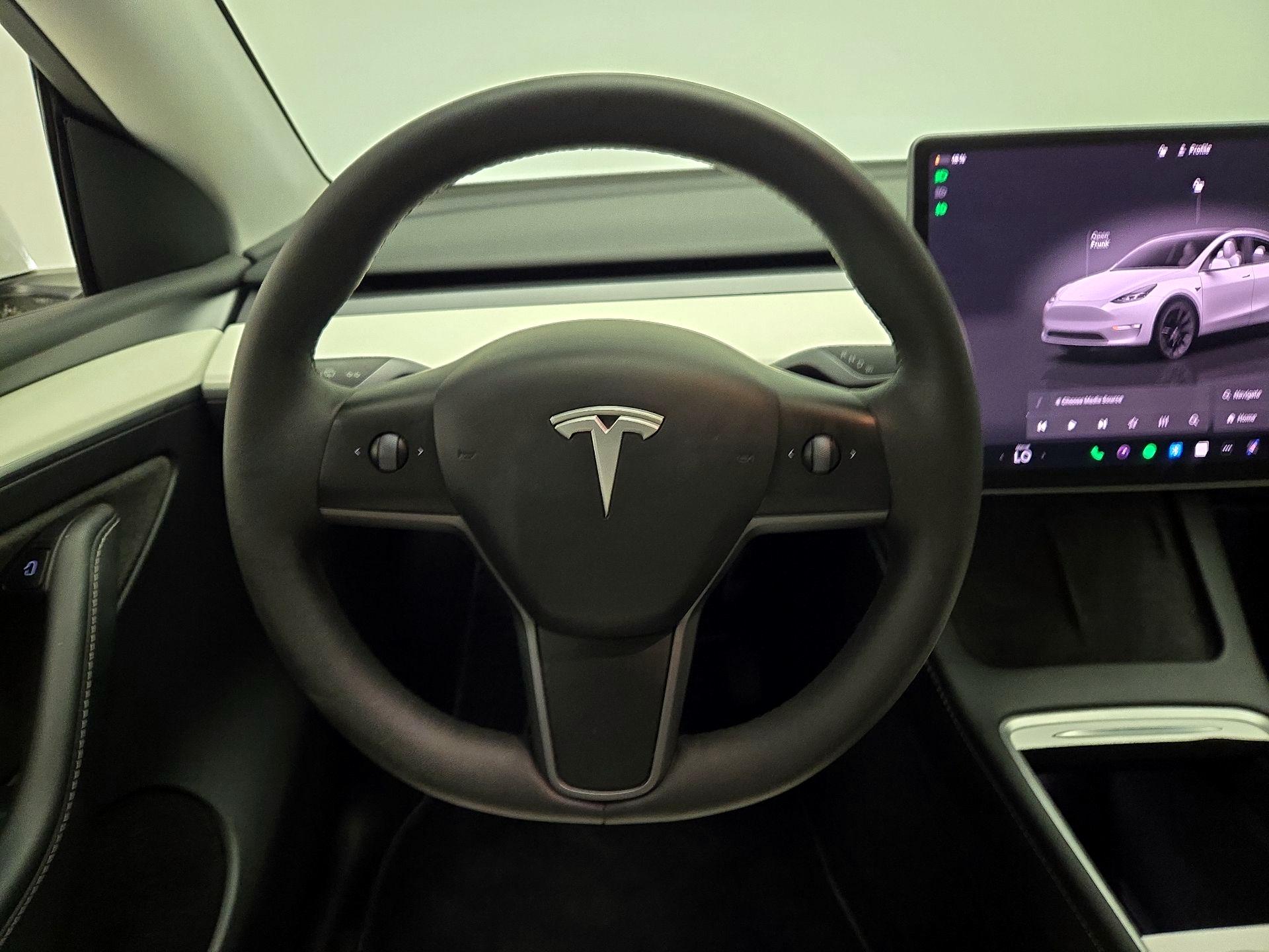 Thumbnail: 2023 Tesla Model Y - 10