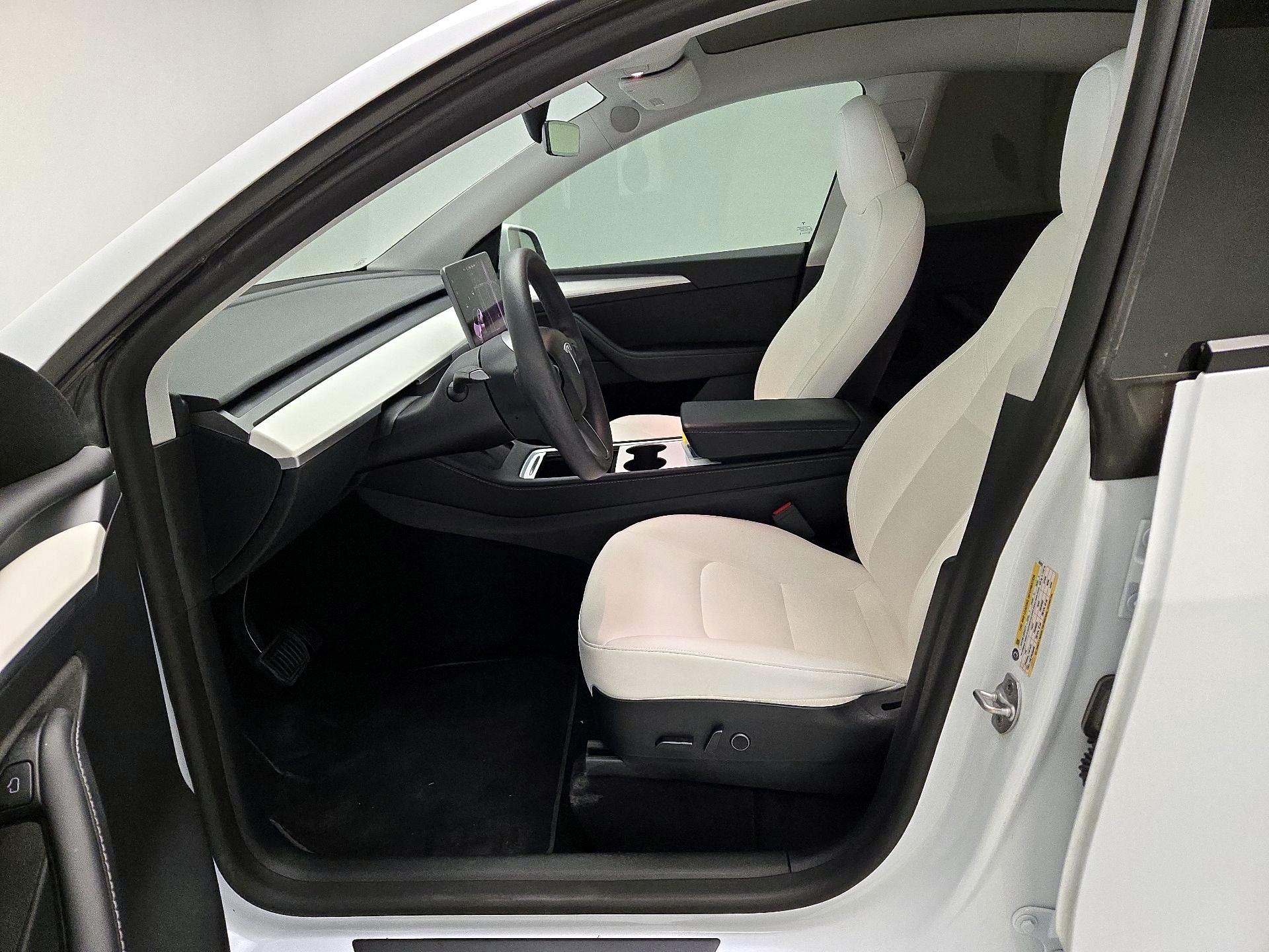 Thumbnail: 2023 Tesla Model Y - 11