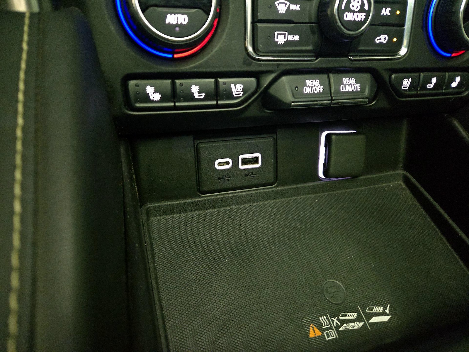 2021 Chevrolet Tahoe Premier - Photo 19