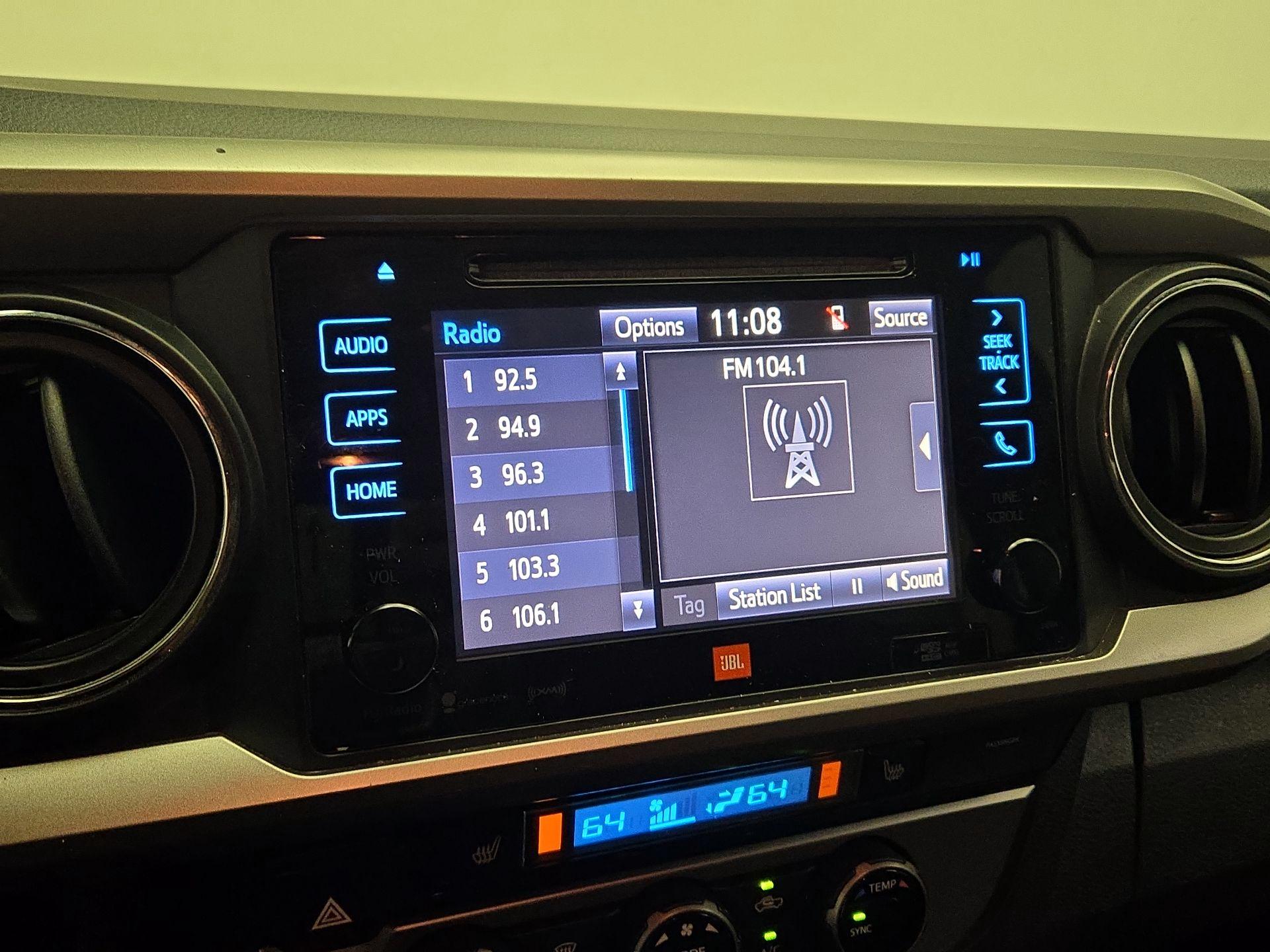 Thumbnail: 2017 Toyota Tacoma - 15