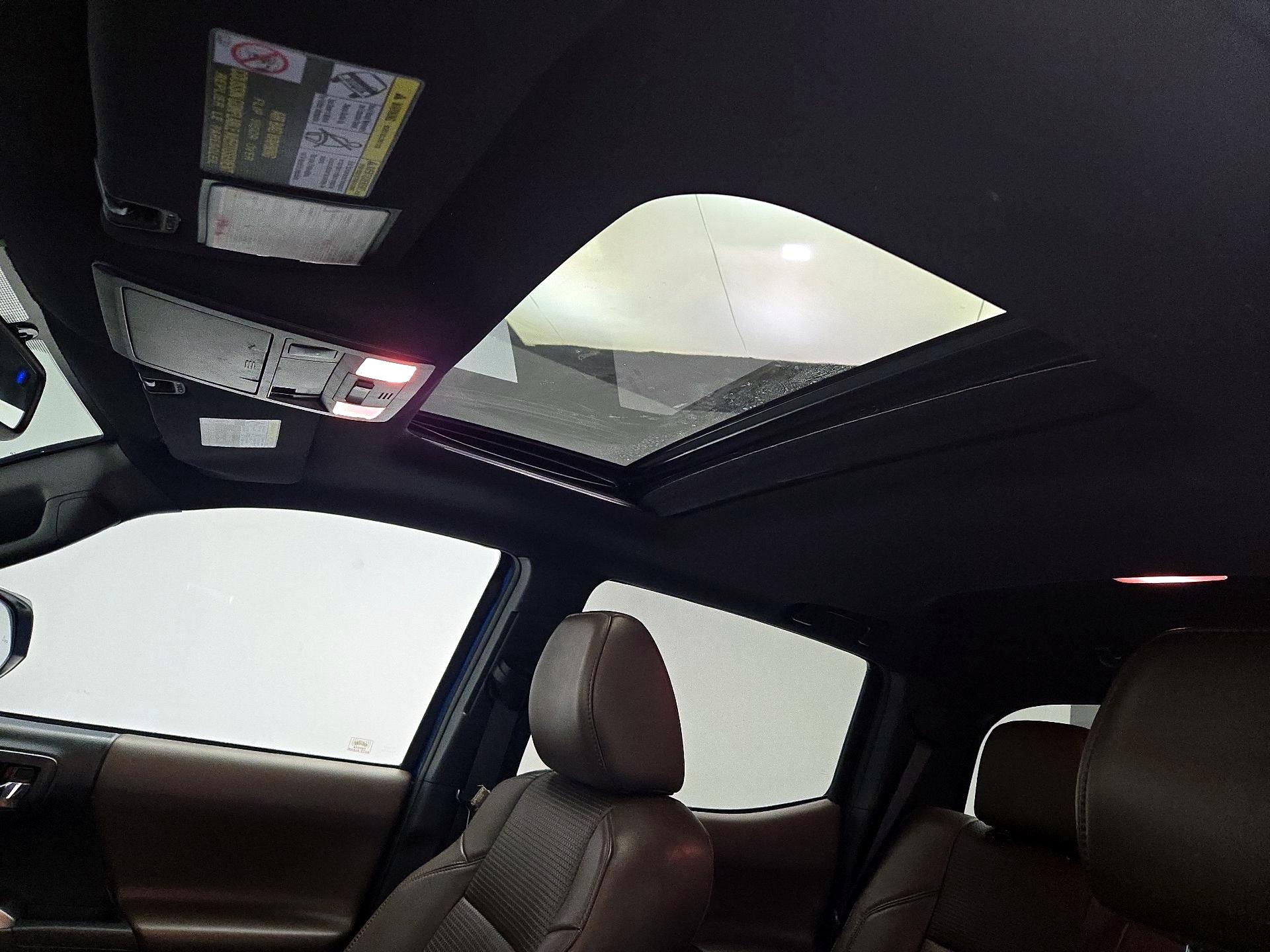 Thumbnail: 2017 Toyota Tacoma - 19