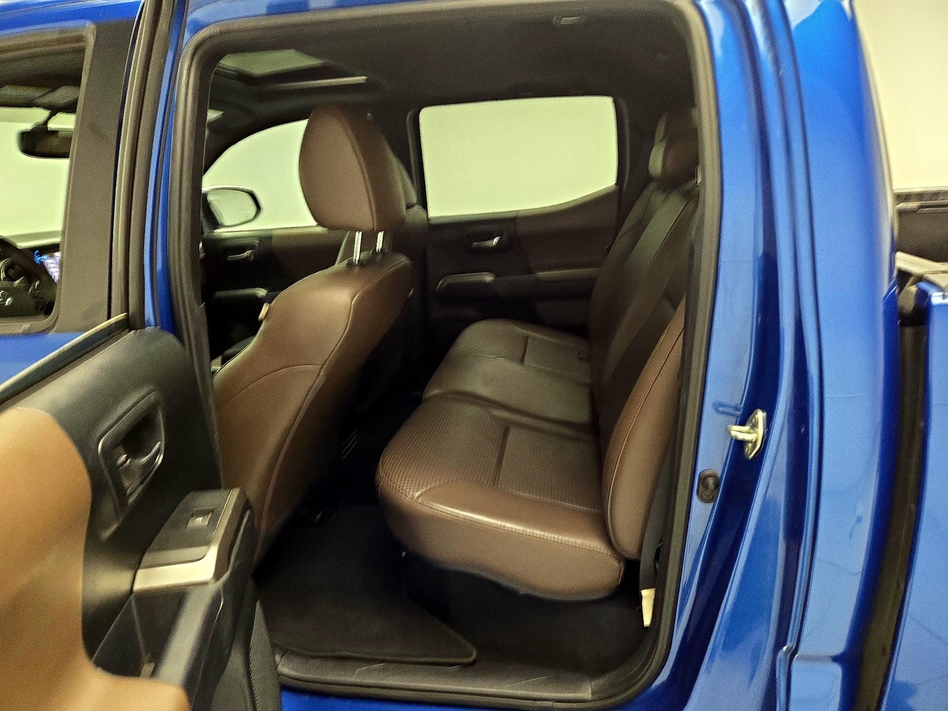 Thumbnail: 2017 Toyota Tacoma - 20