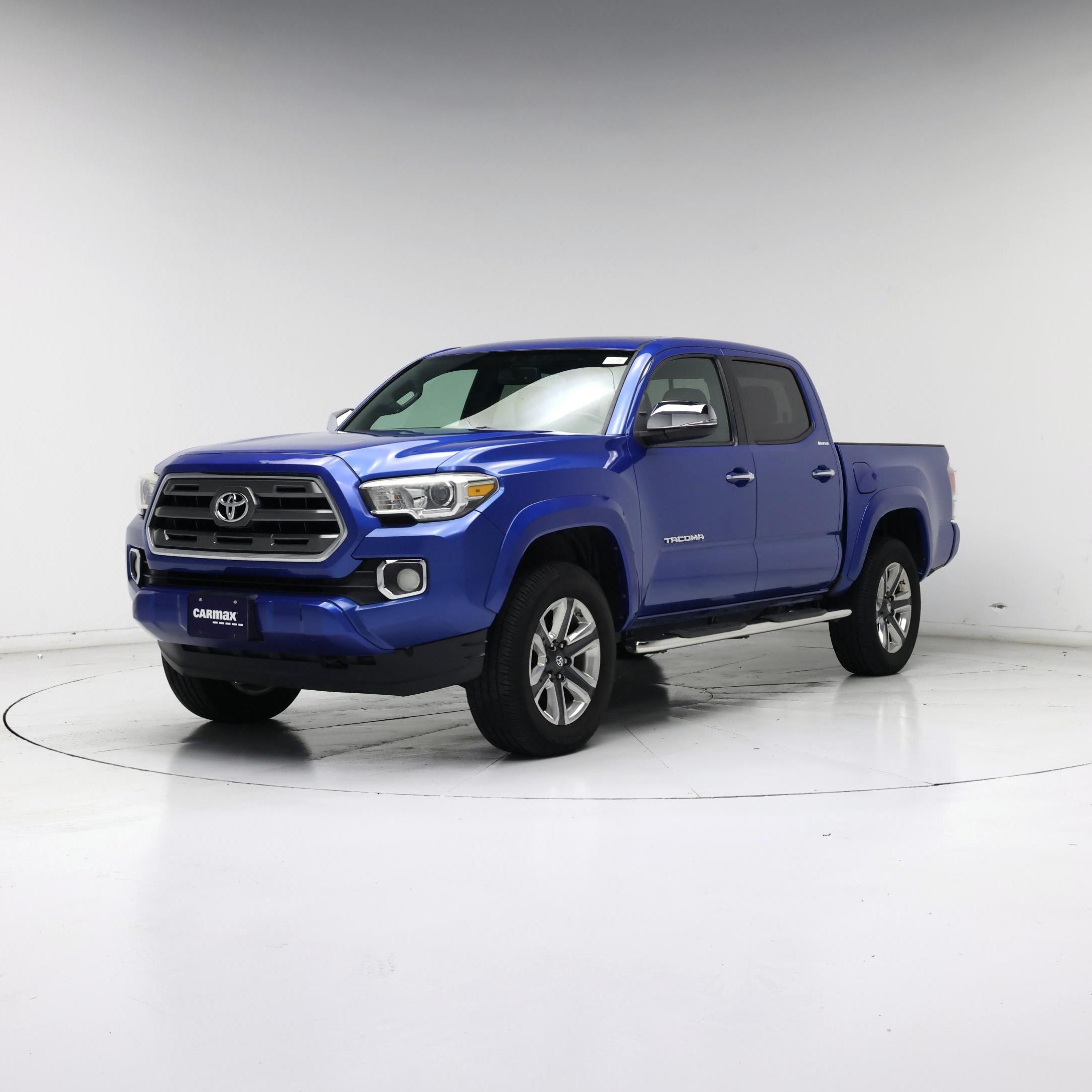 Thumbnail: 2017 Toyota Tacoma - 4