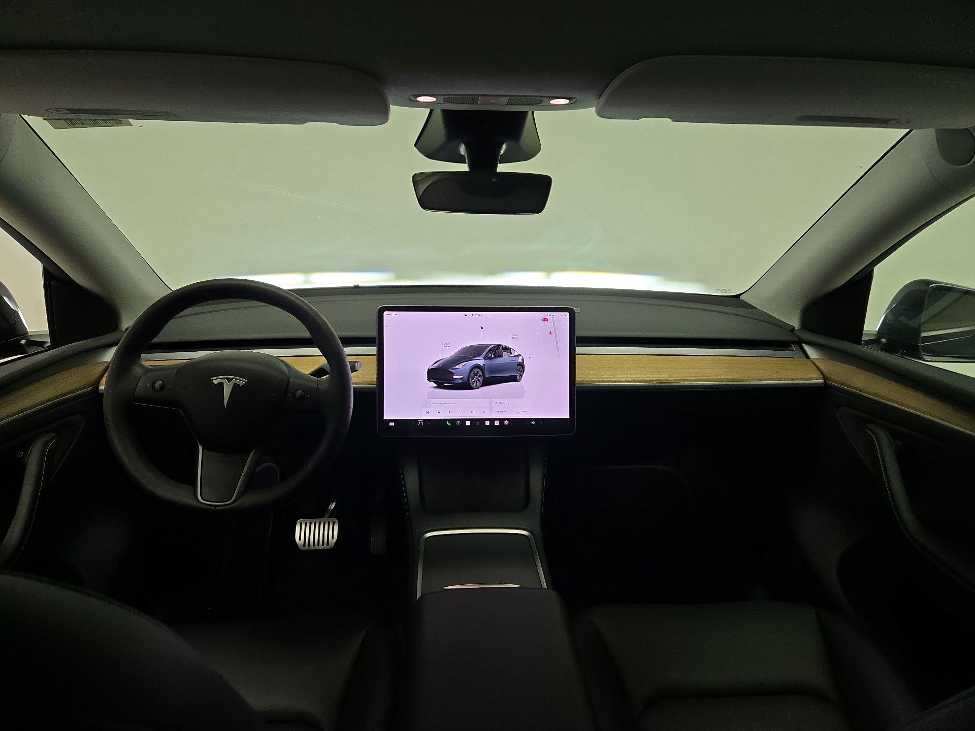 Thumbnail: 2024 Tesla Model Y - 9