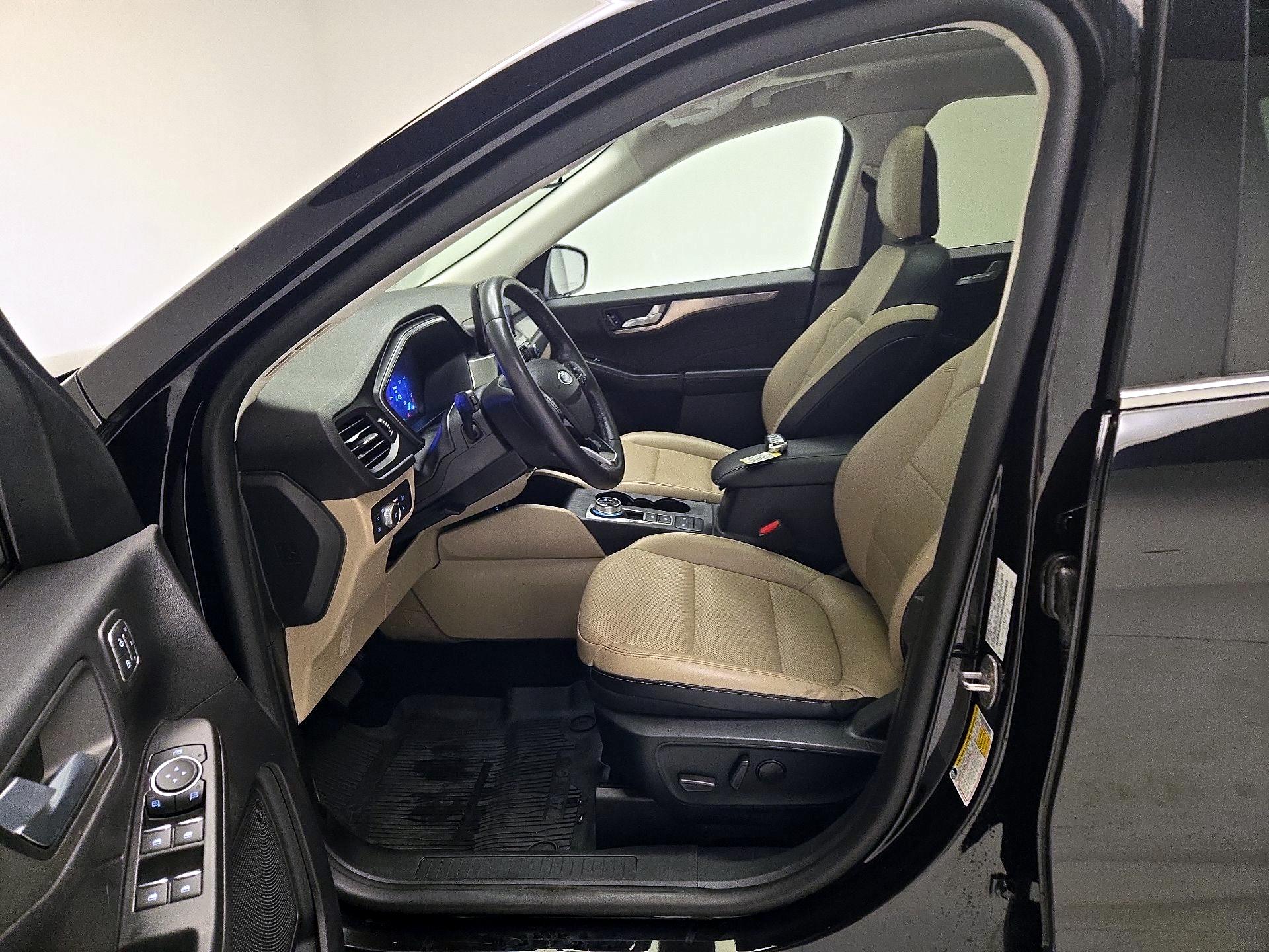 Thumbnail: 2022 Ford Escape - 11