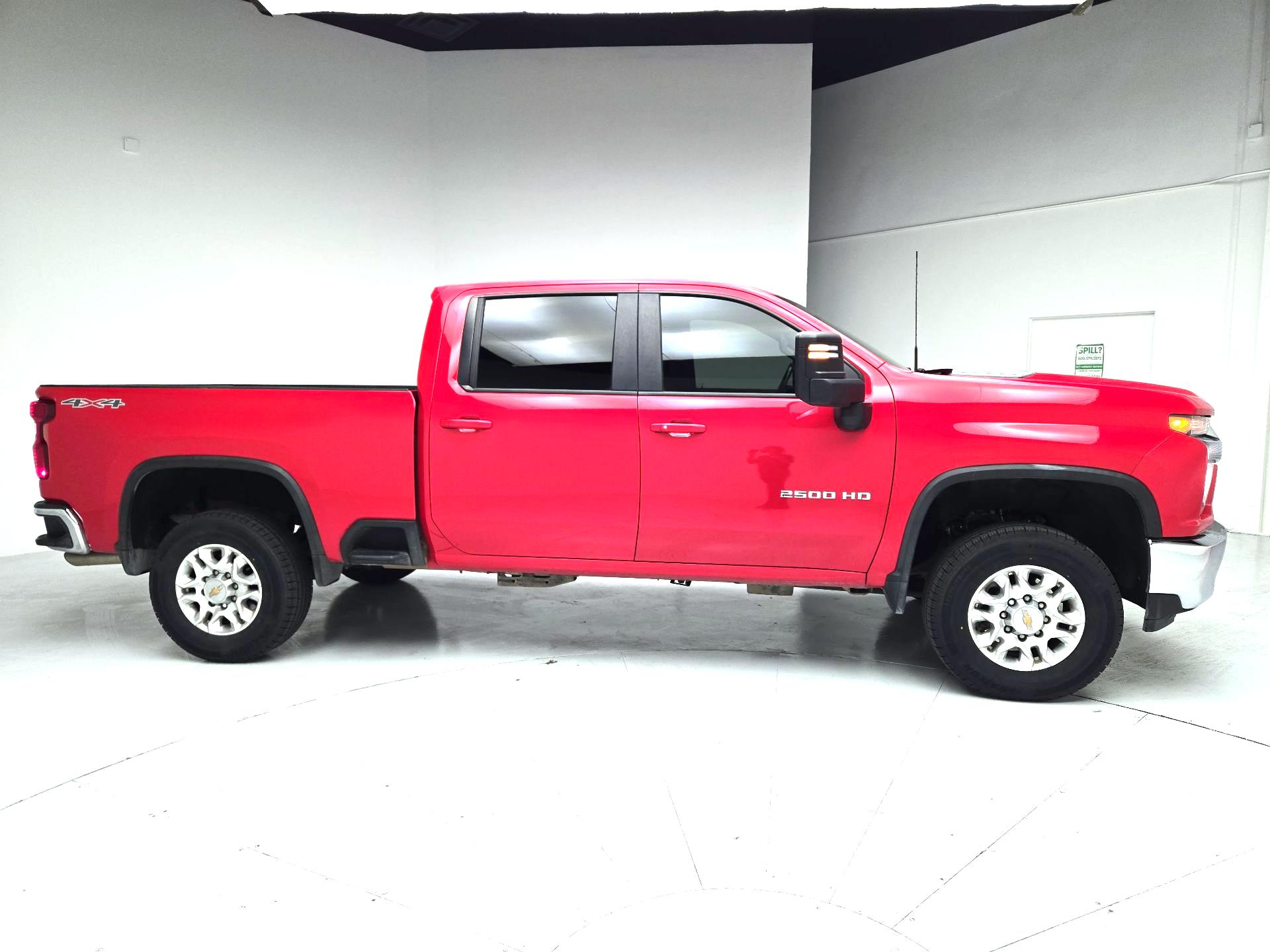 Thumbnail: 2022 Chevrolet Silverado 2500 - 4