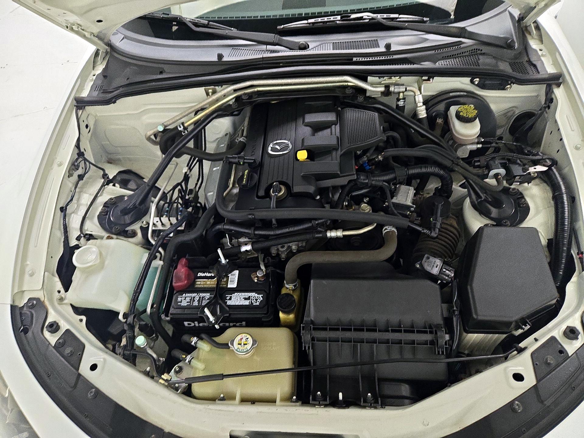 Thumbnail: 2015 Mazda MX-5 Miata - 18