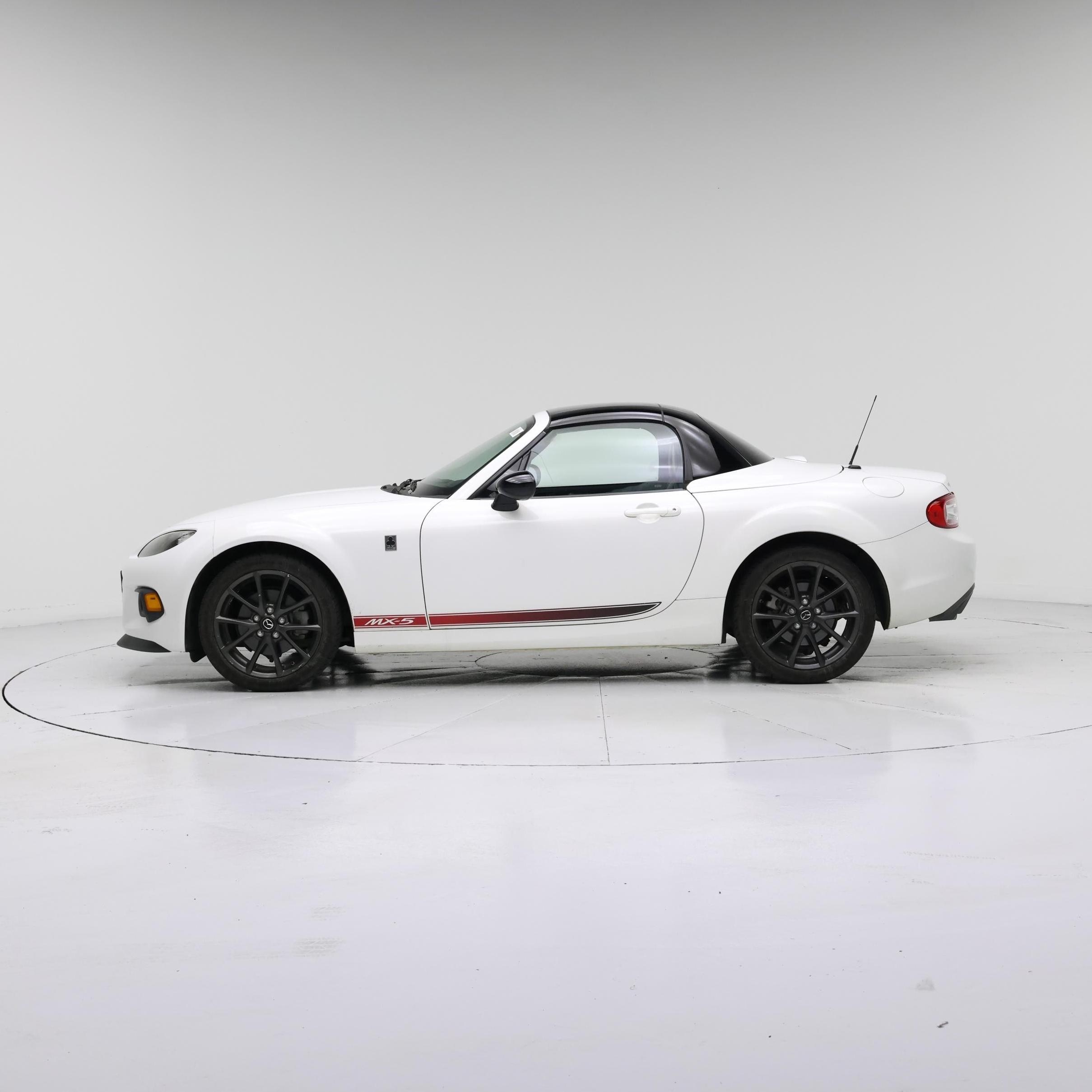 Thumbnail: 2015 Mazda MX-5 Miata - 3