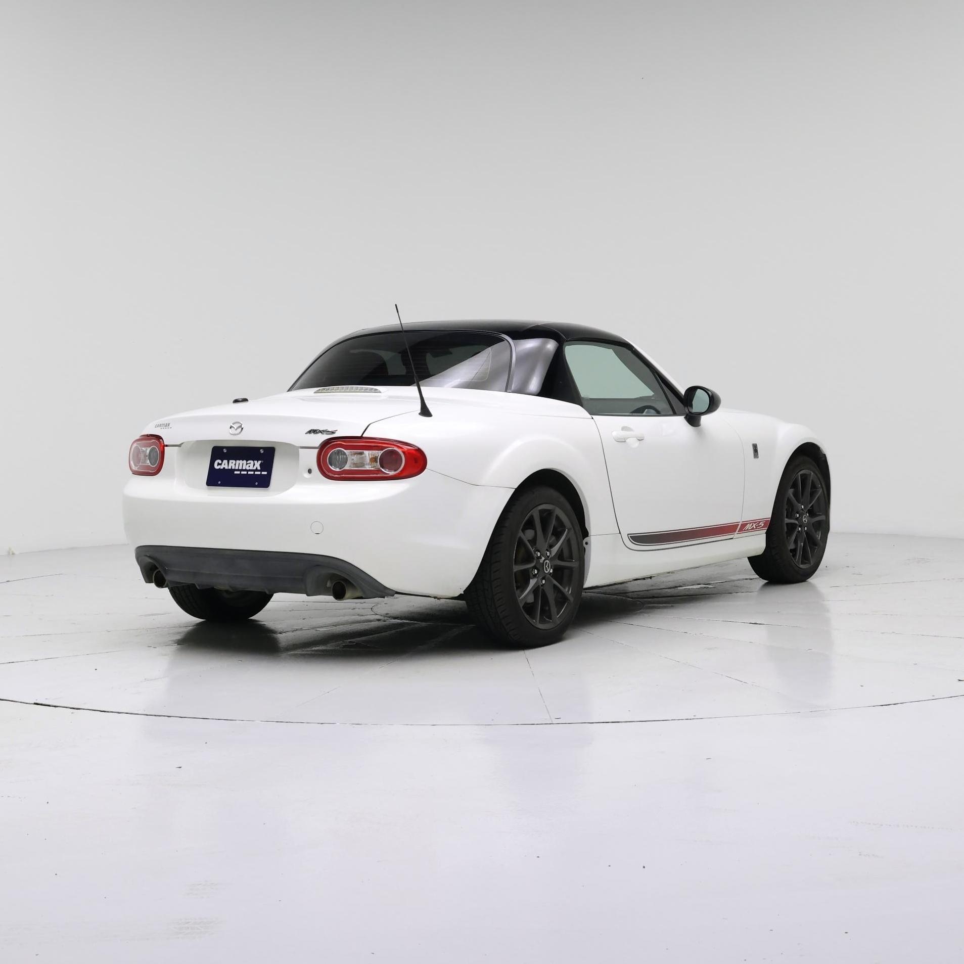 Thumbnail: 2015 Mazda MX-5 Miata - 8