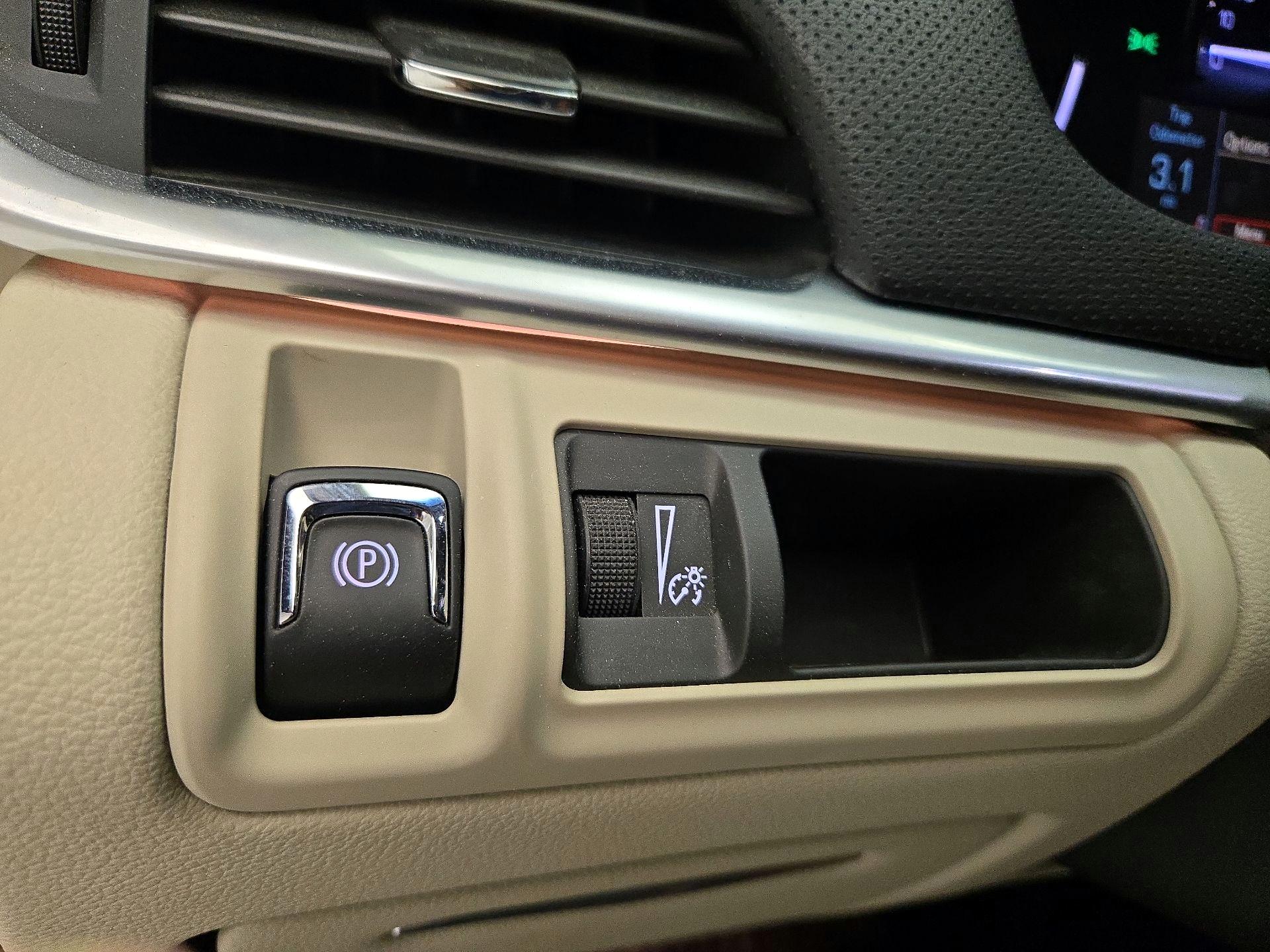 Thumbnail: 2018 Cadillac XTS - 13