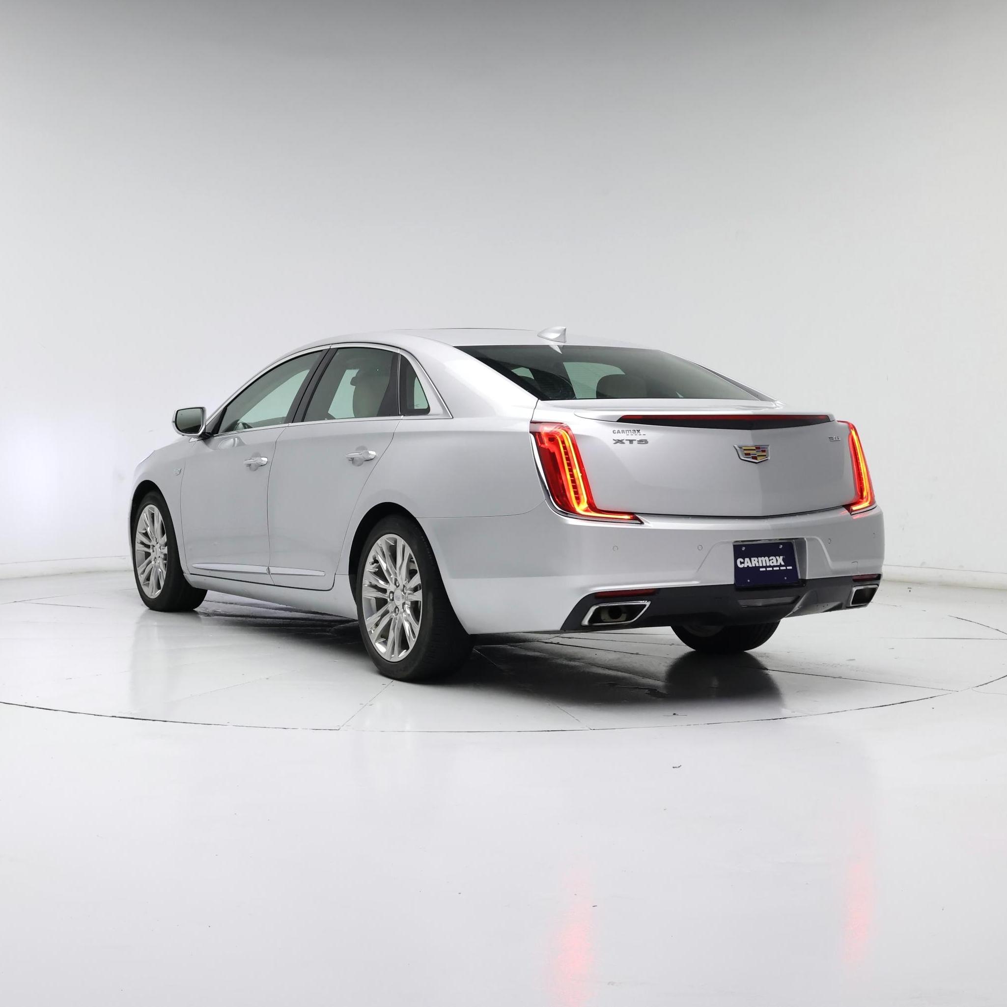 Thumbnail: 2018 Cadillac XTS - 2