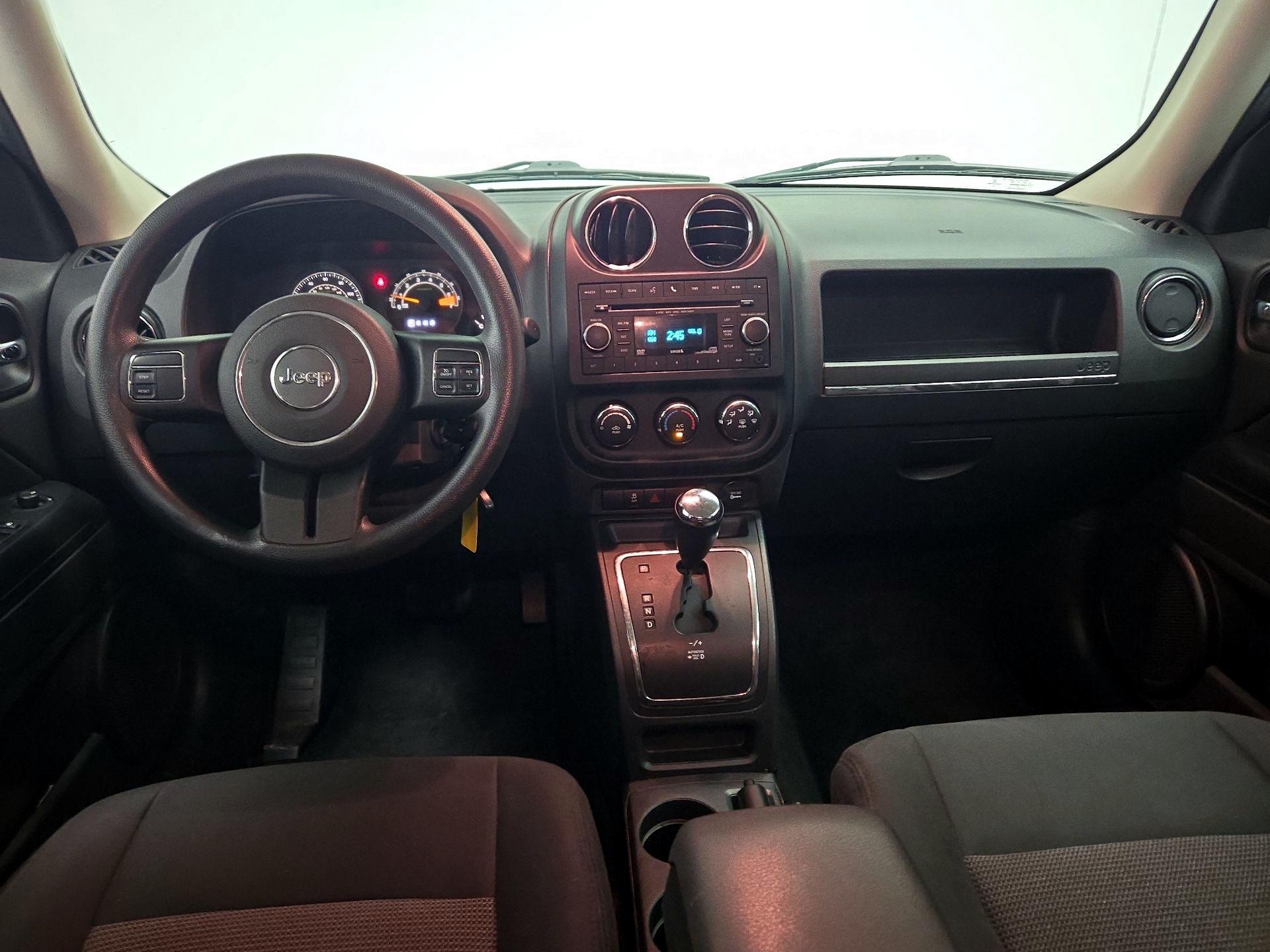 Thumbnail: 2014 Jeep Patriot - 9